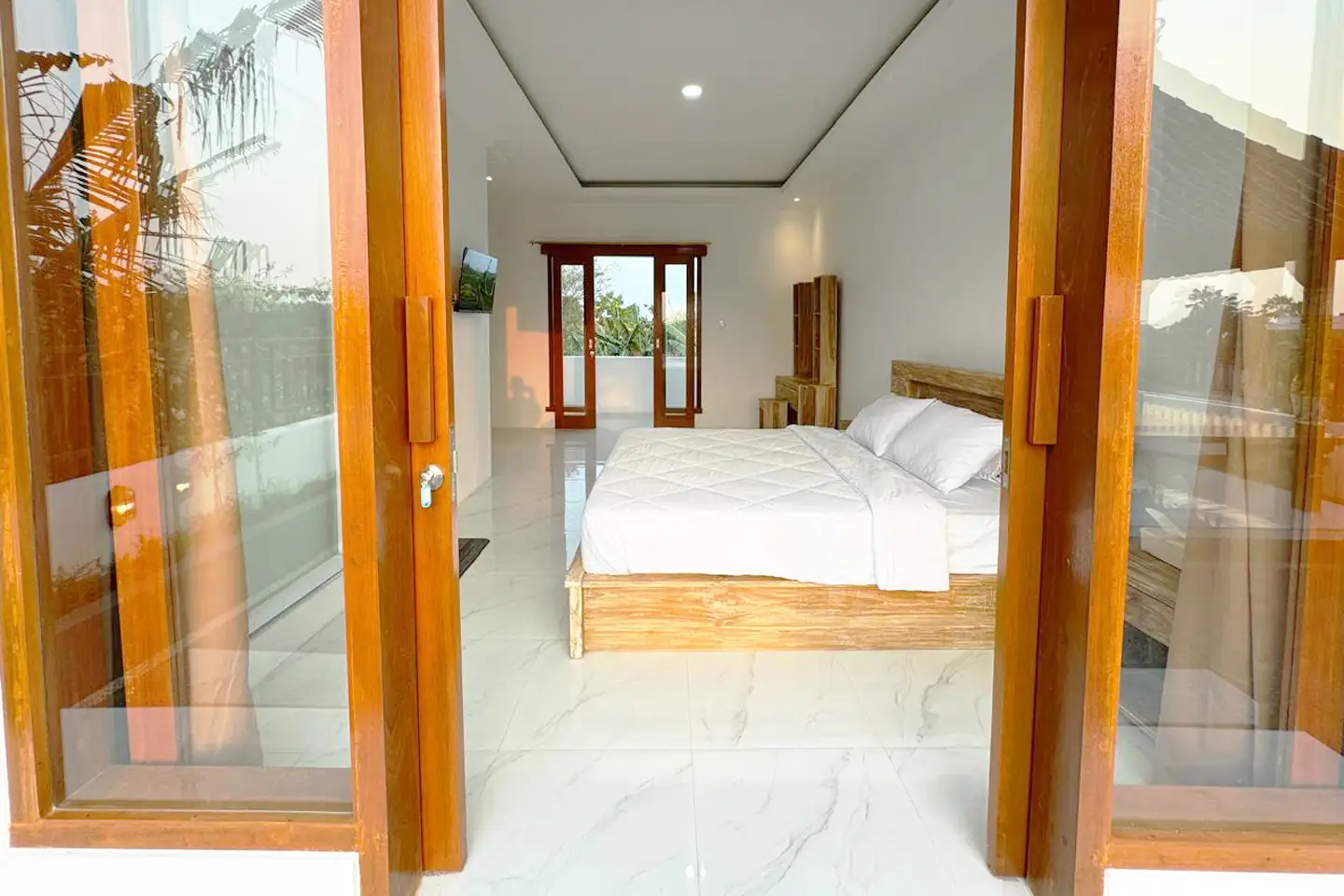 Villa 230m² in Indonesia, East-Bali. Priced at 21400$ rent photo-8