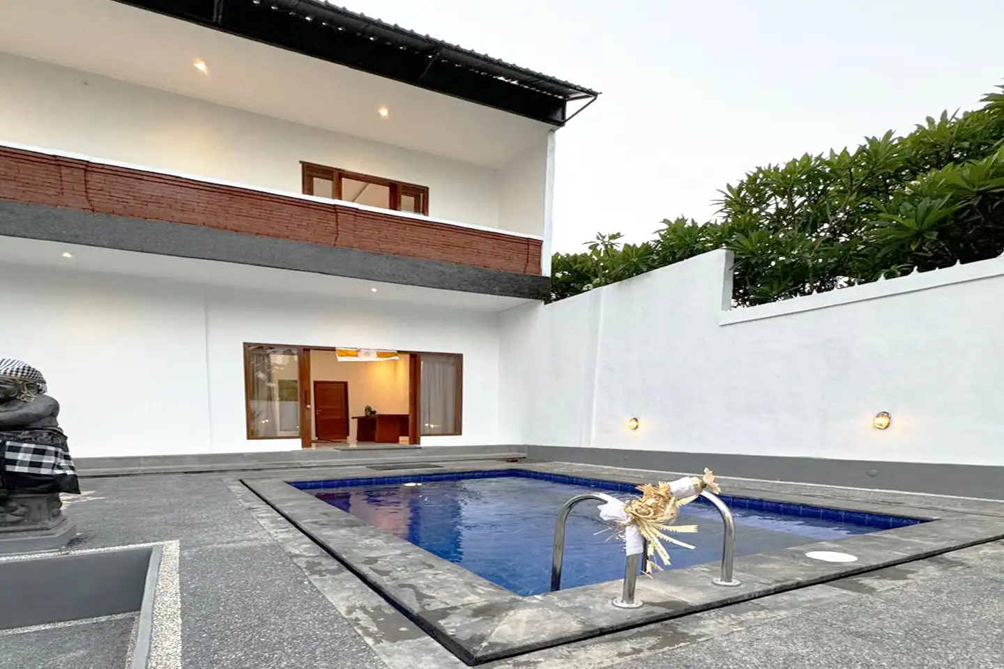Villa 230m² in Indonesia, East-Bali. Priced at 21400$ rent photo-15