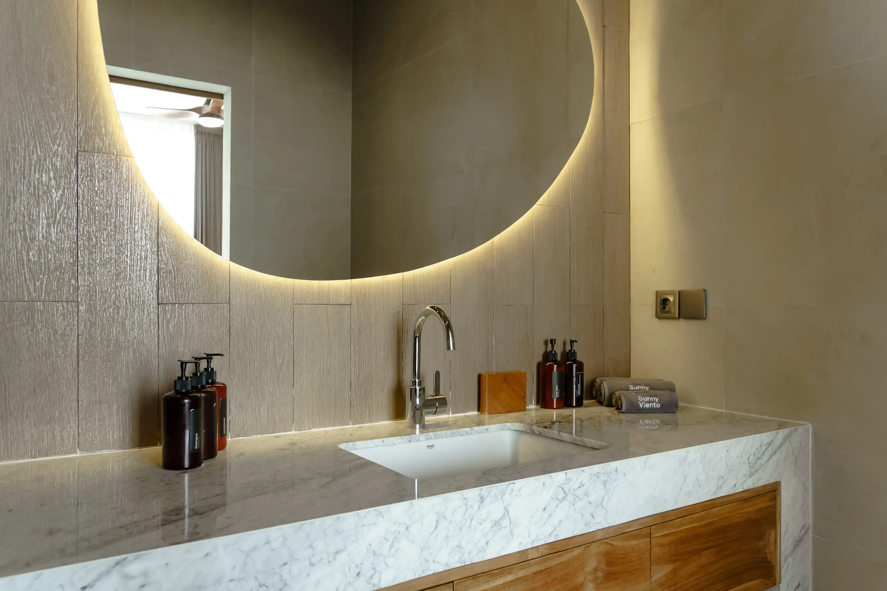 Villa 425m² in Indonesia, Canggu. Priced at 1200000$ rent photo-4