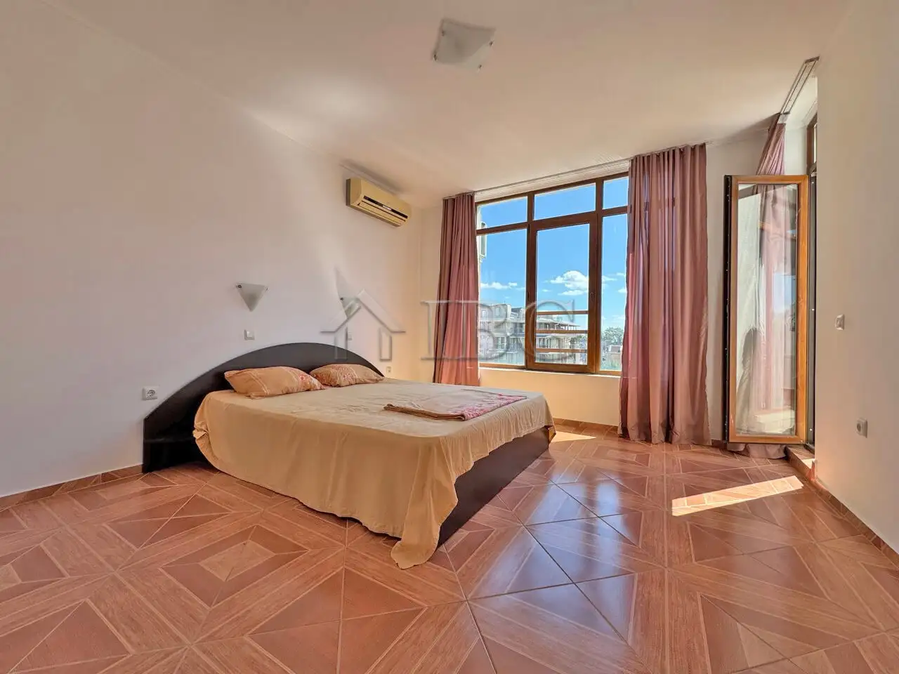 Flat 55m² in Bulgaria, Sunny Beach. Priced at 73500€ rent photo-11