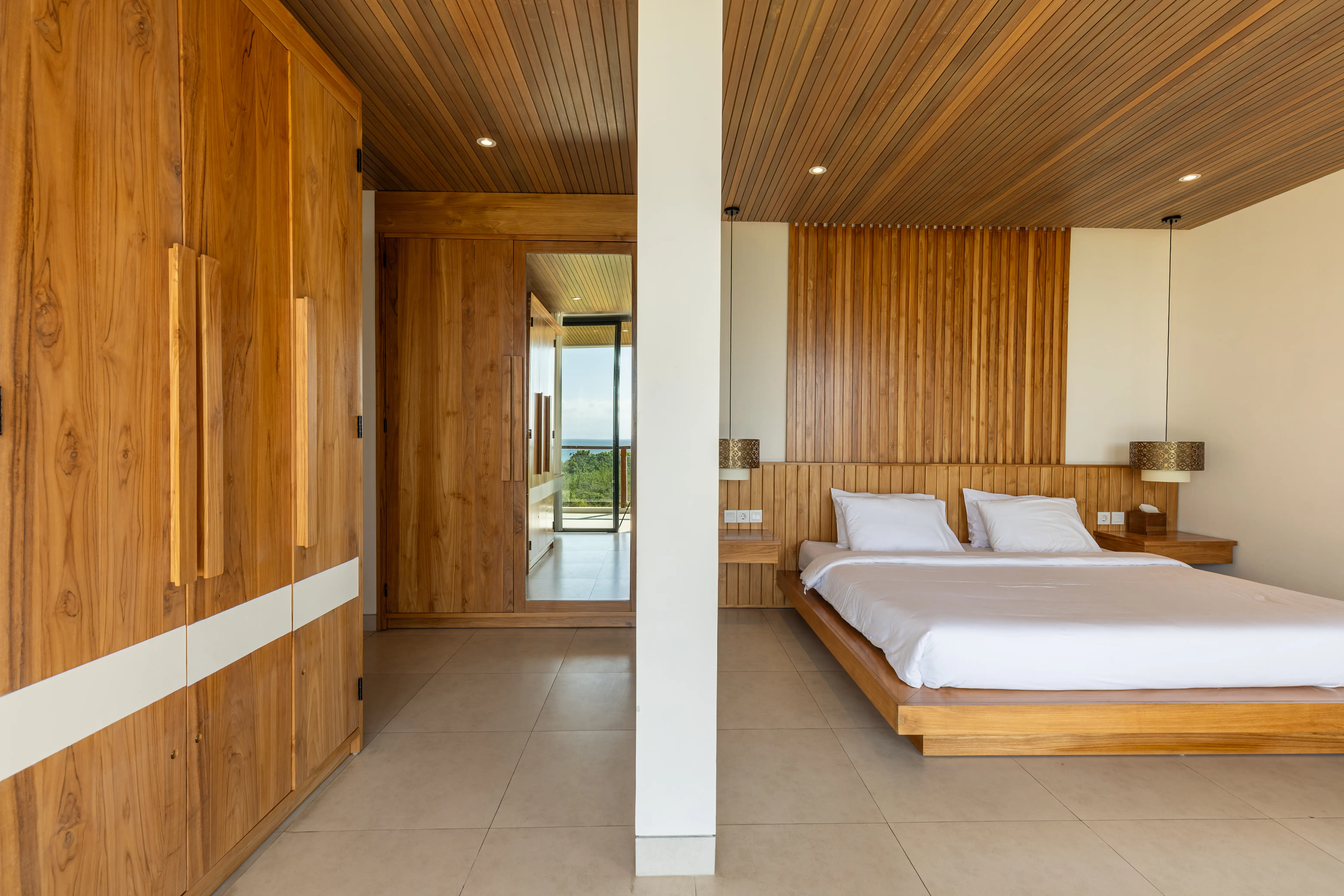 Villa 576m² in Indonesia, Bukit. Priced at 1700000$ rent photo-8