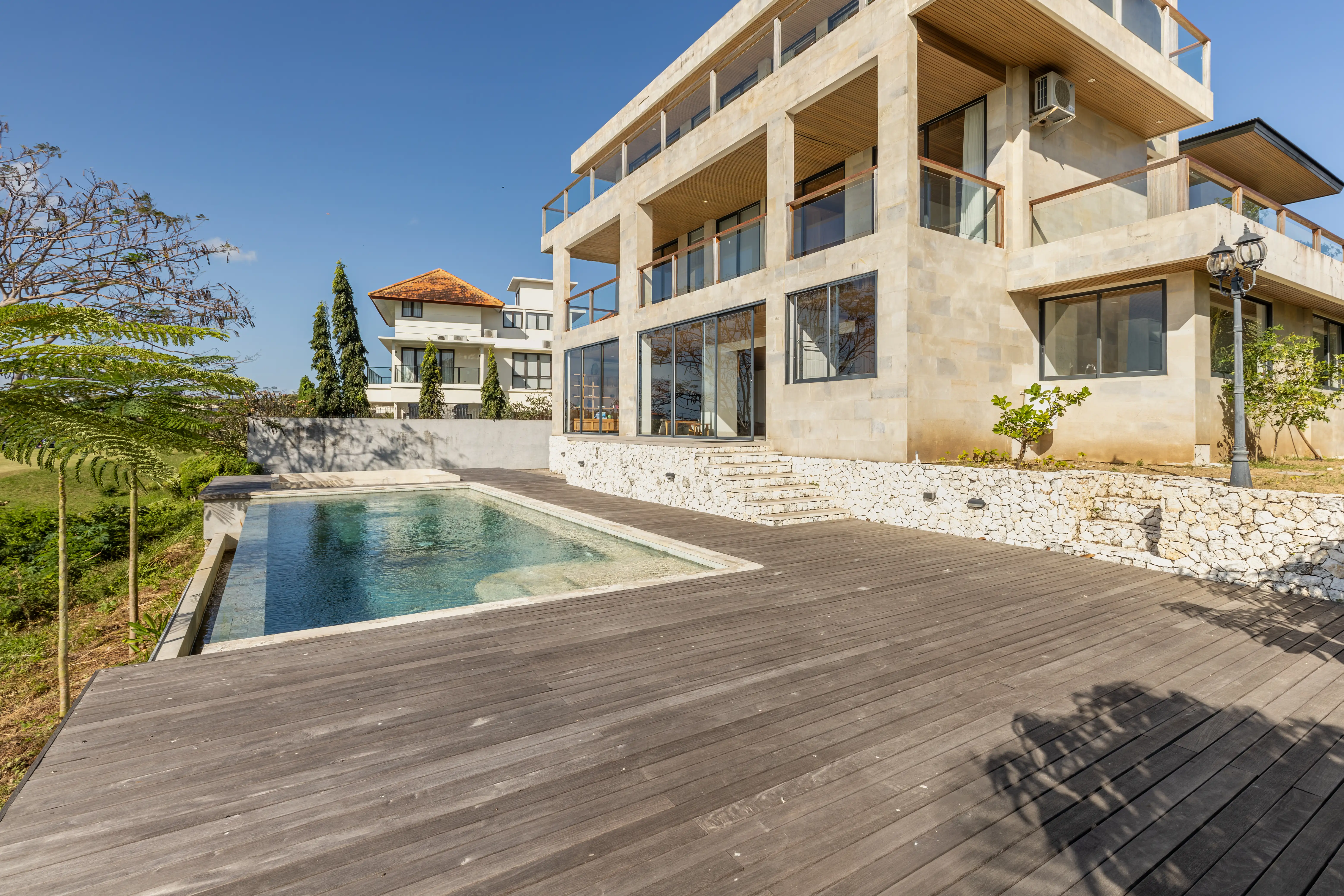 Villa 576m² in Indonesia, Bukit. Priced at 1700000$ rent photo-25