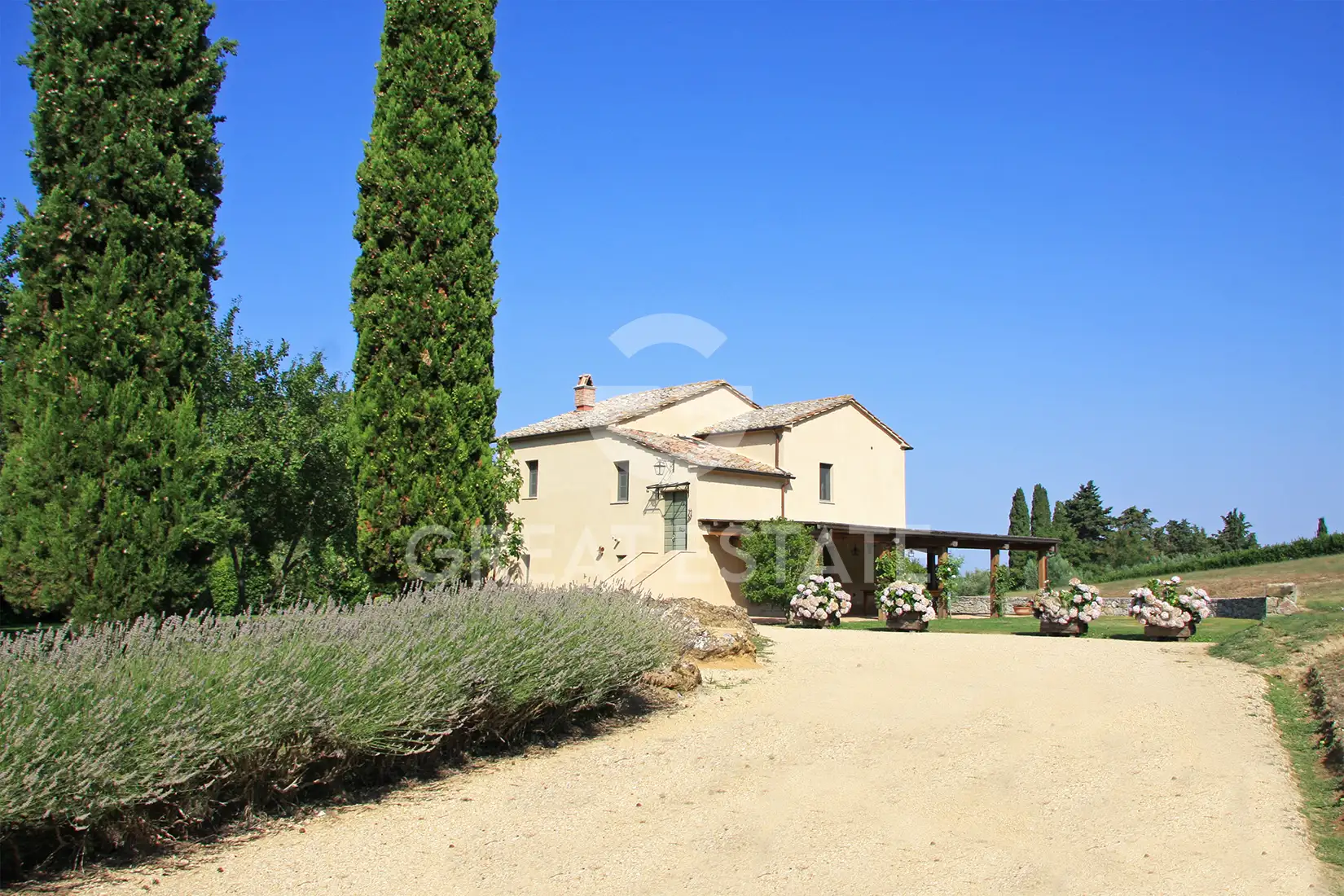 House 195m² in Italy, Siena. Priced at 1550000€ rent photo-6