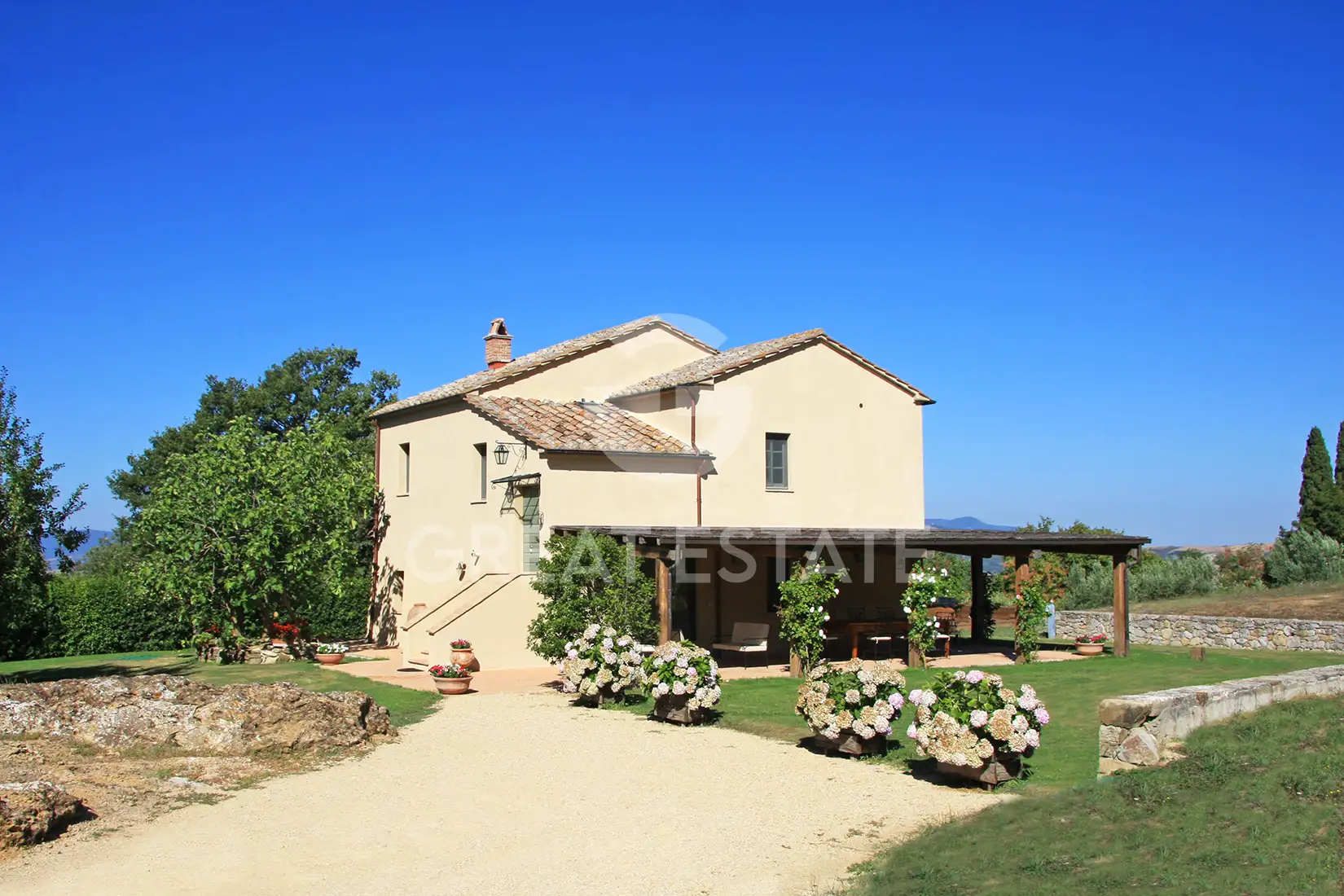 House 195m² in Italy, Siena. Priced at 1550000€ rent photo-8