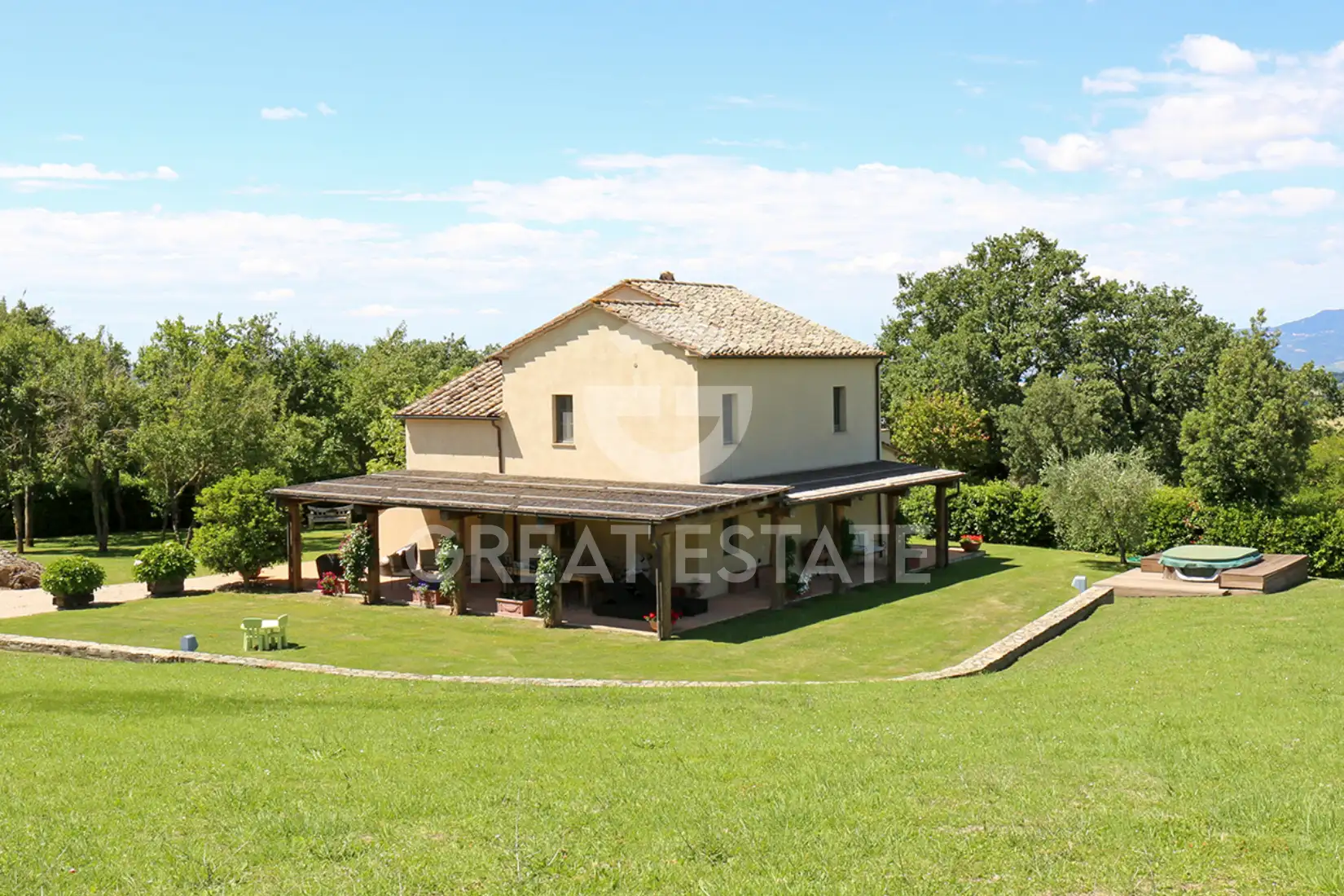 House 195m² in Italy, Siena. Priced at 1550000€ rent photo-10