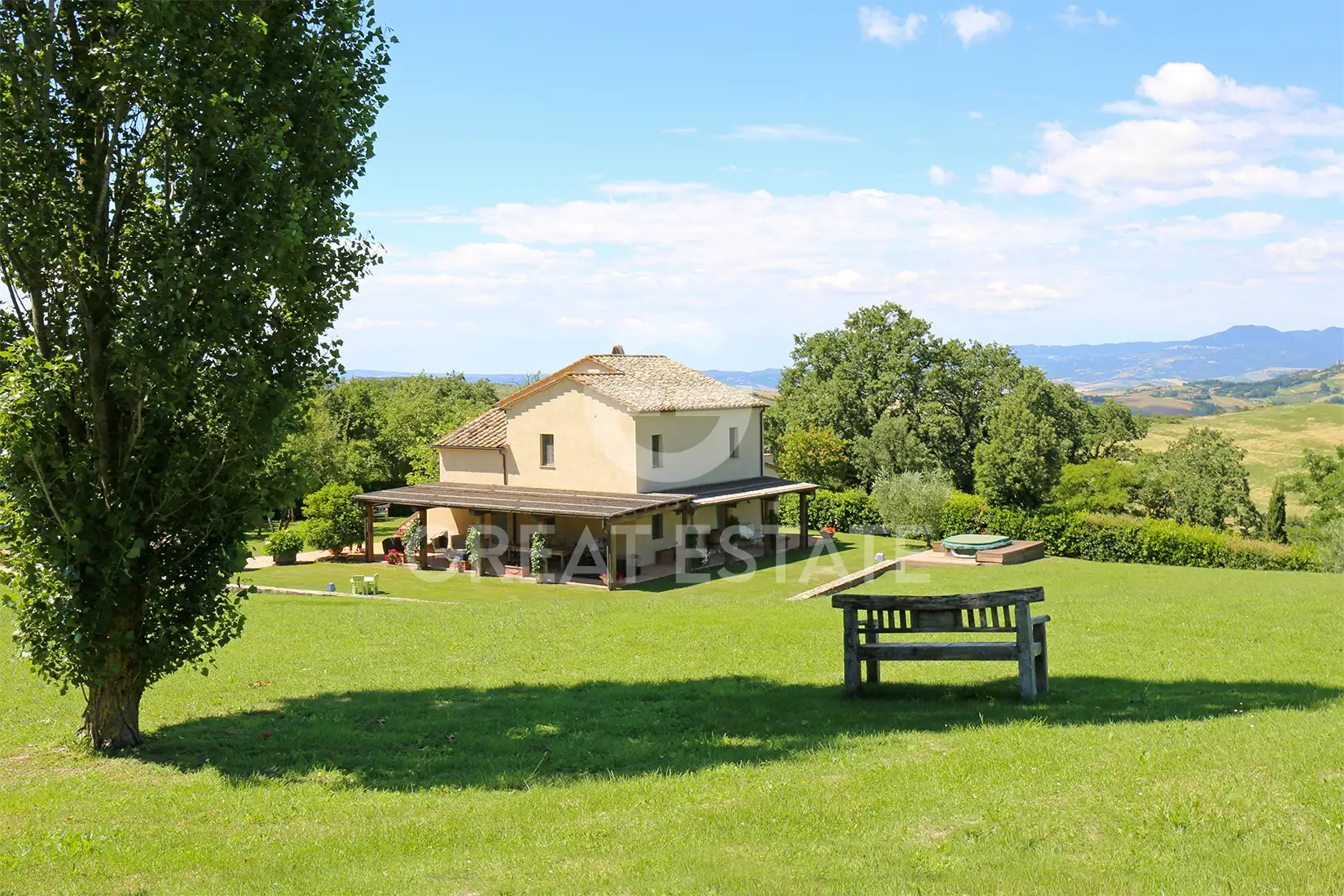 House 195m² in Italy, Siena. Priced at 1550000€ rent photo-11