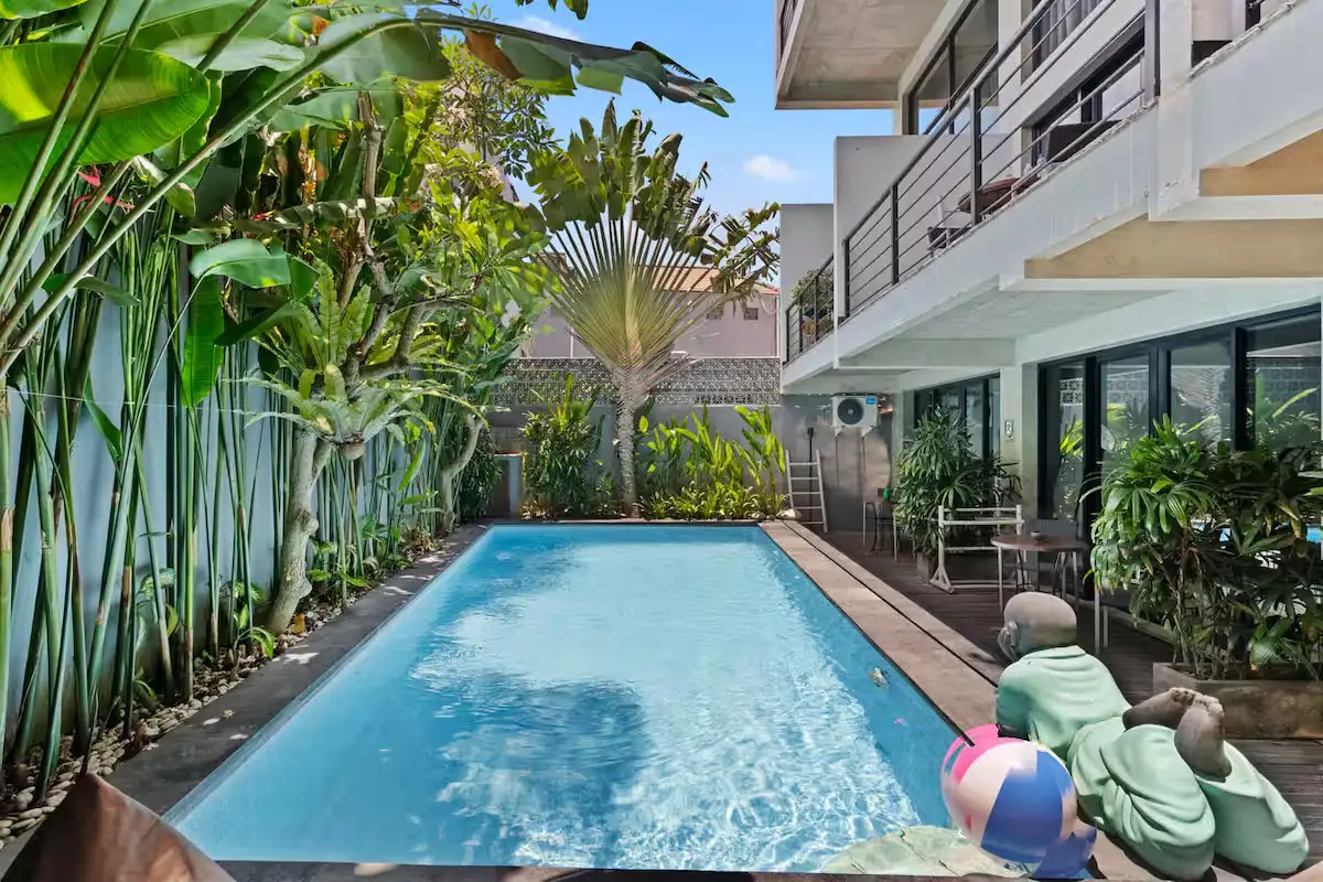 Flat 27m² in Indonesia, Seminyak. Priced at 100000$ rent photo-1