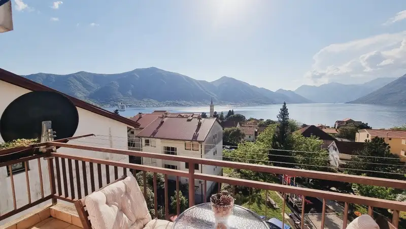Flat 49m² in Montenegro, Dobrota. Priced at 125000€ rent photo-12