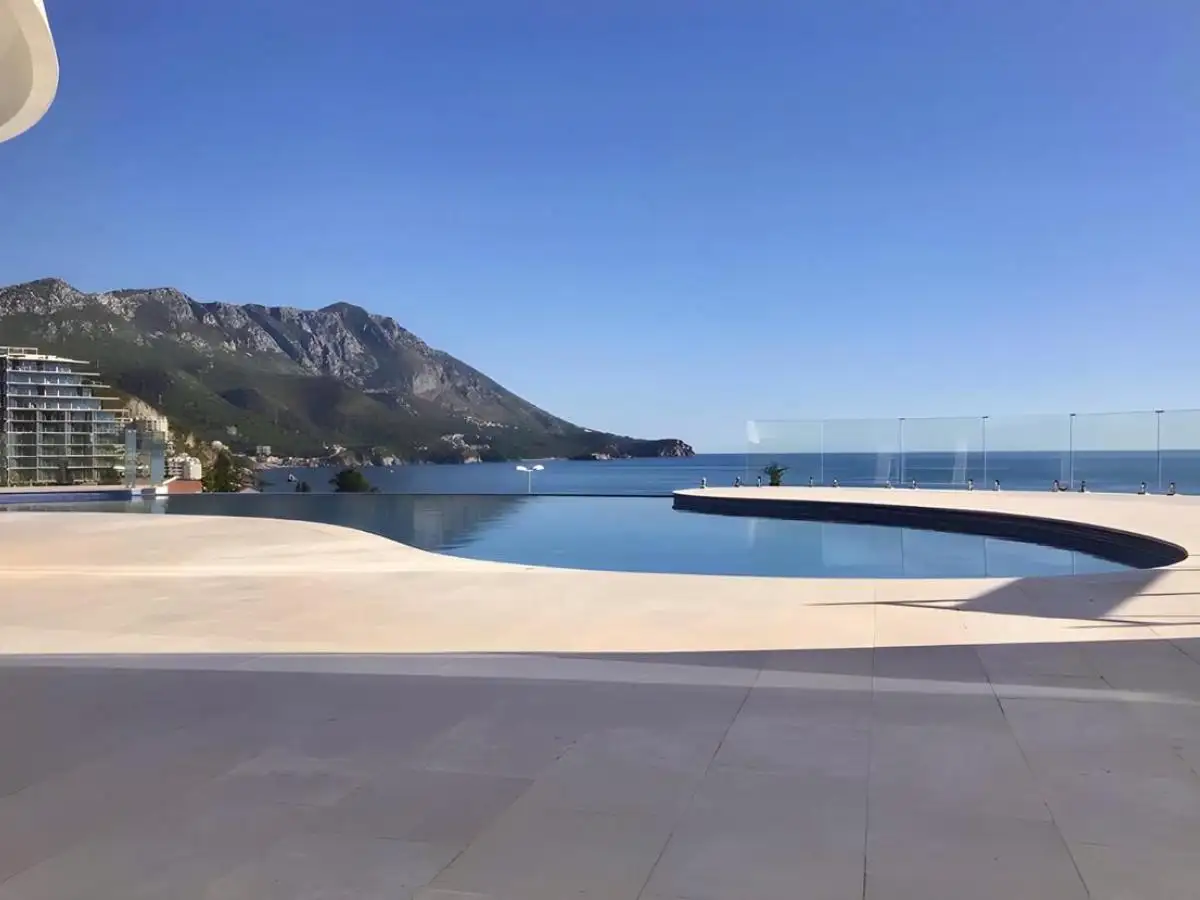 Flat 40m² in Montenegro, Becici. Priced at 220000€ rent photo-1