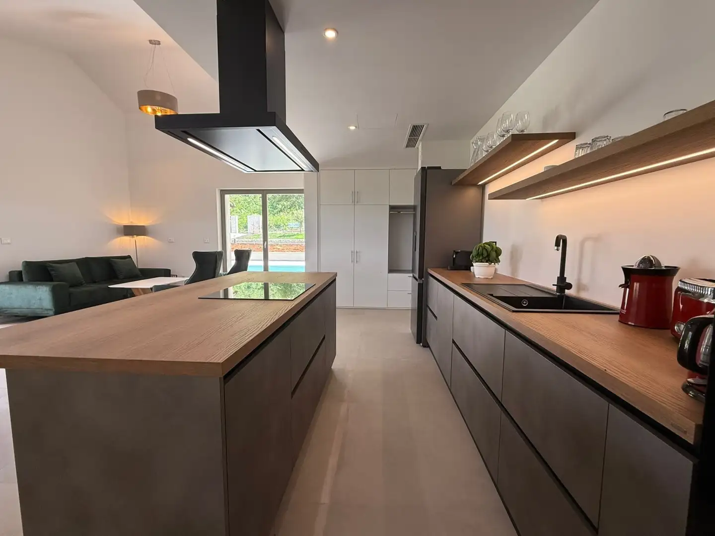 Villa 201m² in Croatia, Motovun. Priced at 760000€ rent photo-12