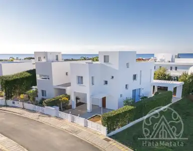 Buy in Cyprus for 896000€