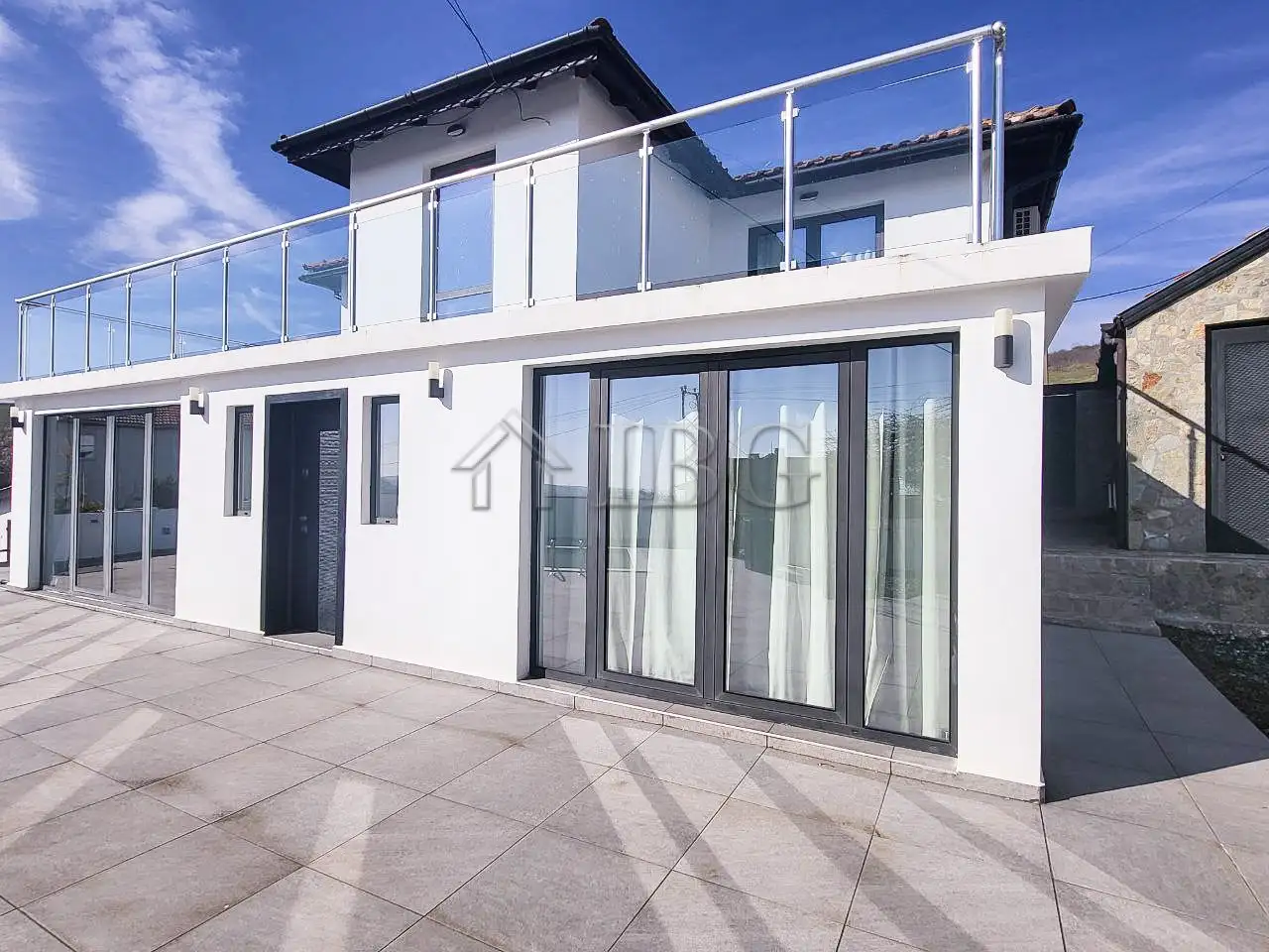 House 238m² in Bulgaria, Kableshkovo. Priced at 349000€ rent photo-2