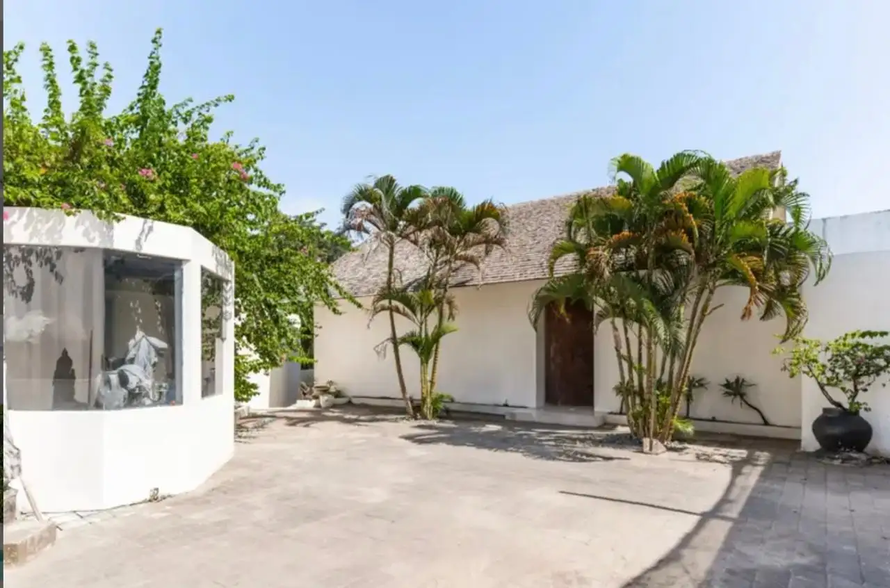 Villa 400m² in Indonesia, Canggu. Priced at 1300000$ rent photo-3