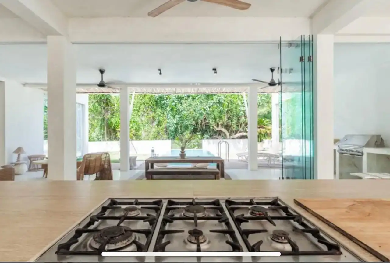 Villa 400m² in Indonesia, Canggu. Priced at 1300000$ rent photo-8