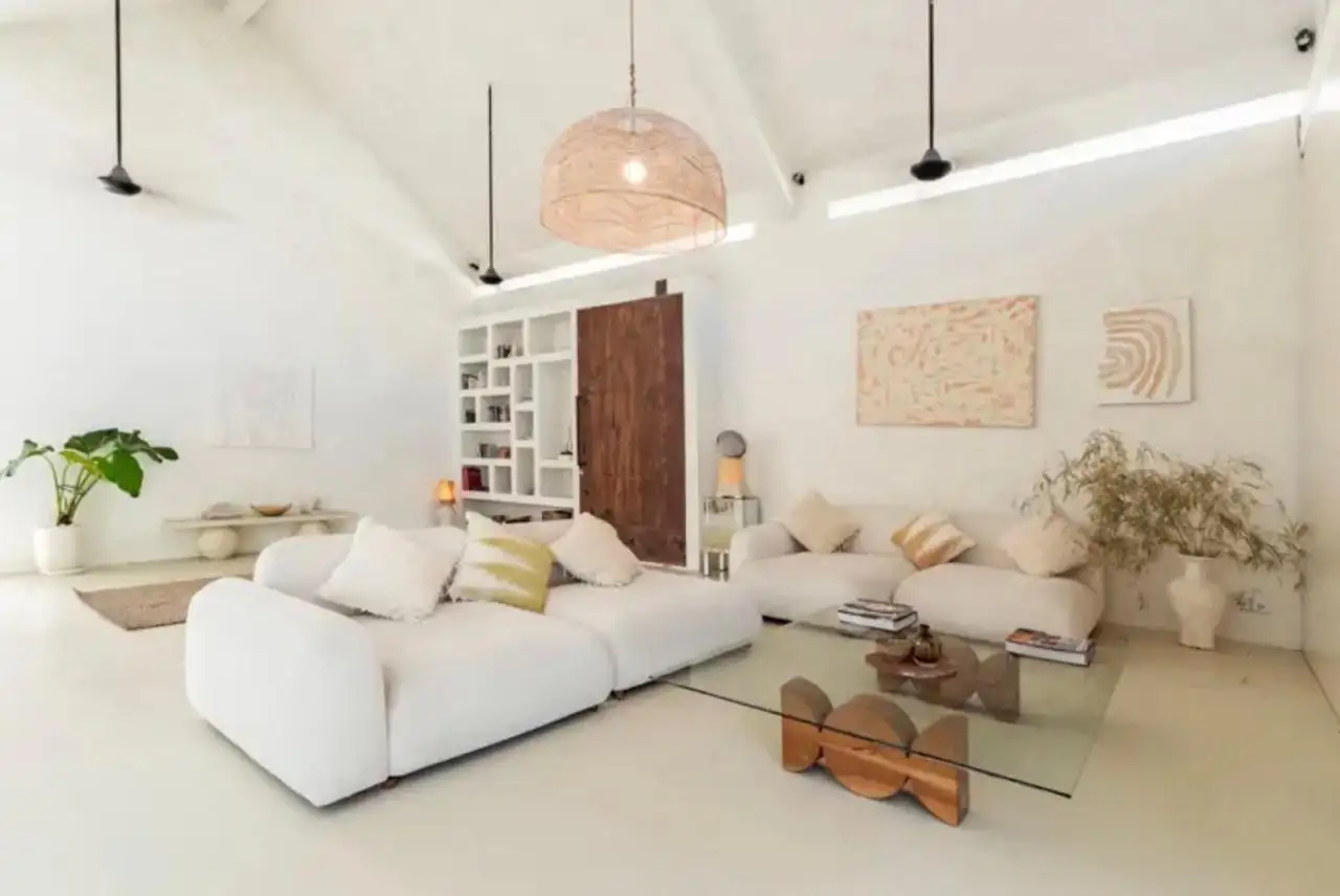Villa 400m² in Indonesia, Canggu. Priced at 1300000$ rent photo-17