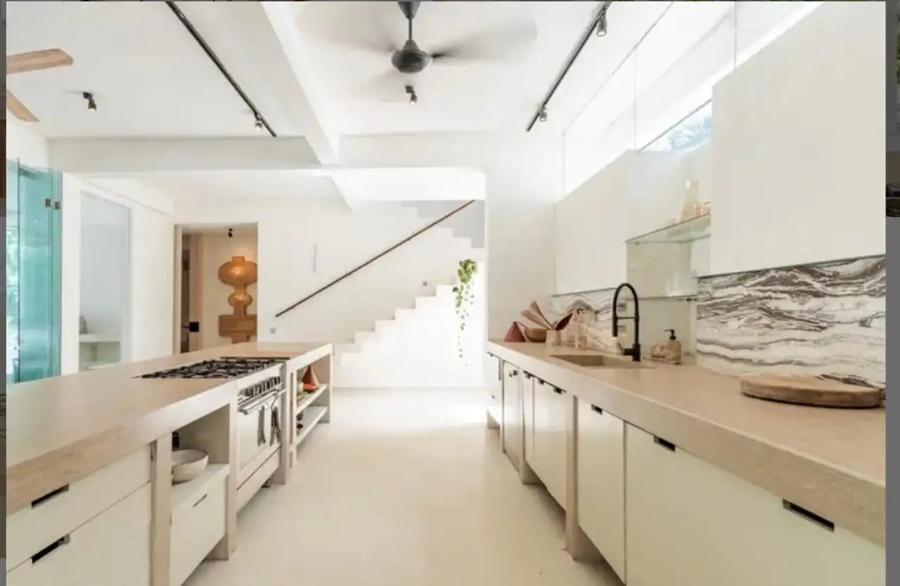 Villa 400m² in Indonesia, Canggu. Priced at 1300000$ rent photo-19