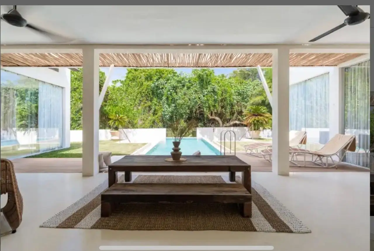 Villa 400m² in Indonesia, Canggu. Priced at 1300000$ rent photo-21