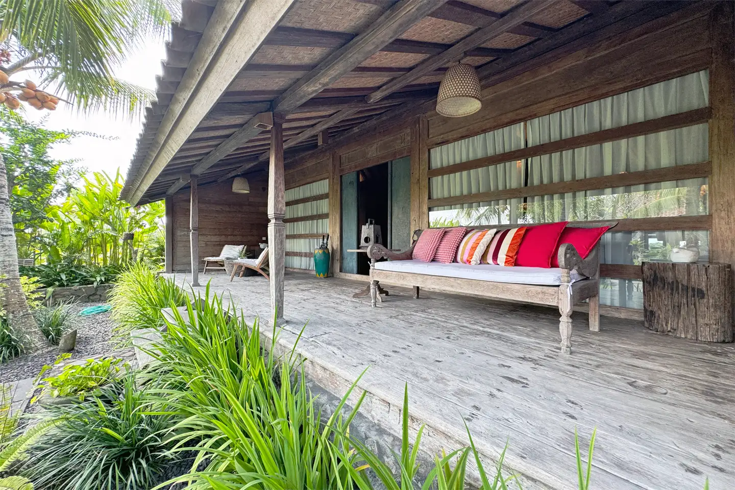 Villa 600m² in Indonesia, Canggu. Priced at 2163000$ rent photo-17