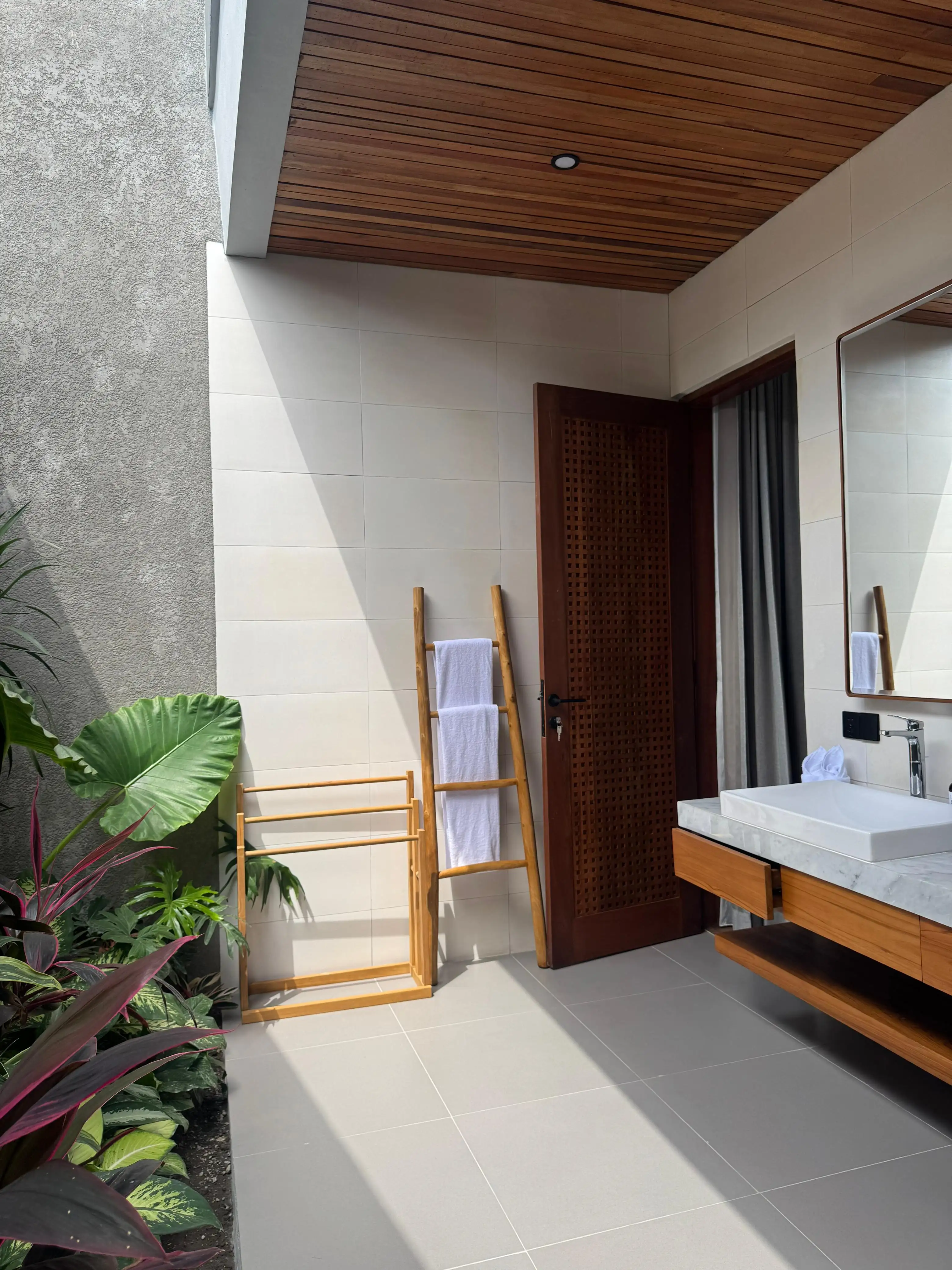 Villa 250m² in Indonesia, Canggu. Priced at 61585$ rent photo-5