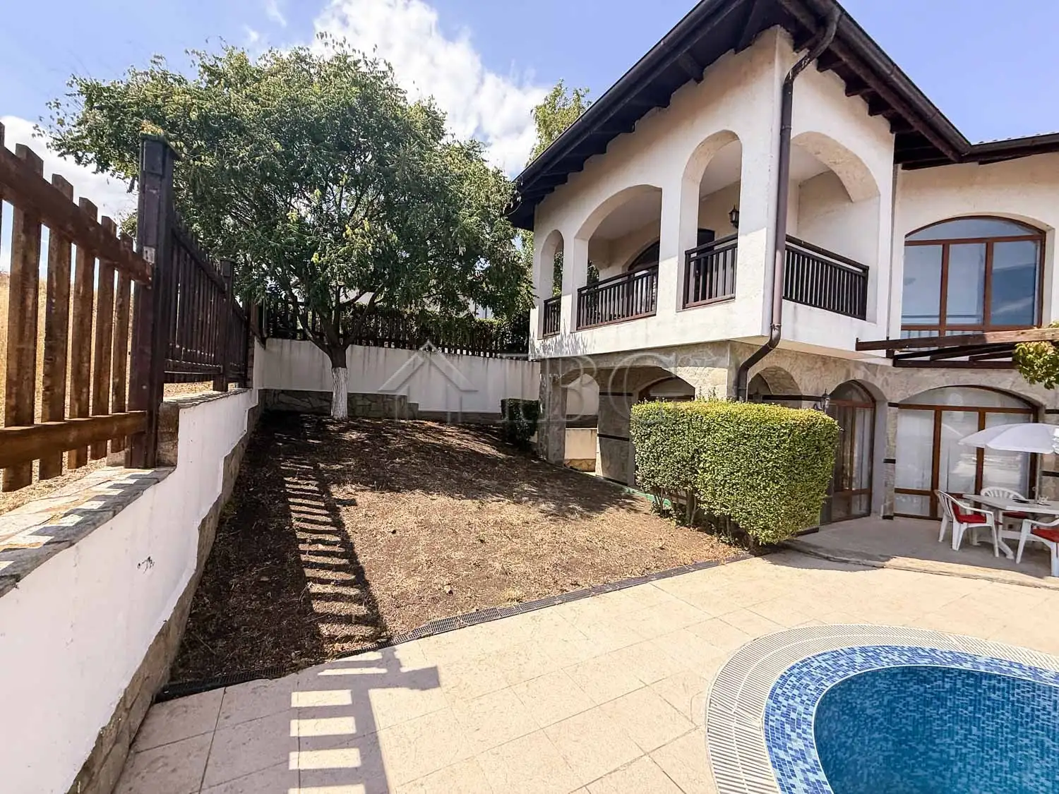 House 179m² in Bulgaria, Aheloy. Priced at 190000€ rent photo-6