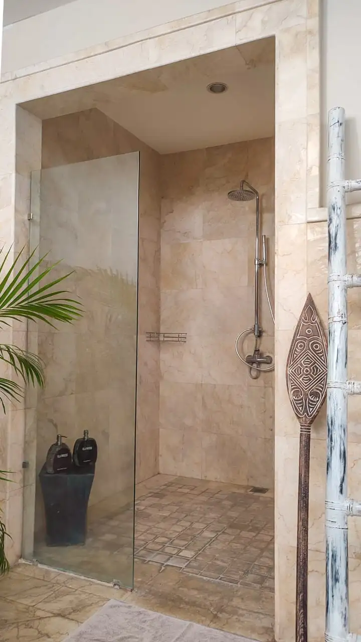 Villa 260m² in Indonesia, Kerobokan. Priced at 160000$ rent photo-1