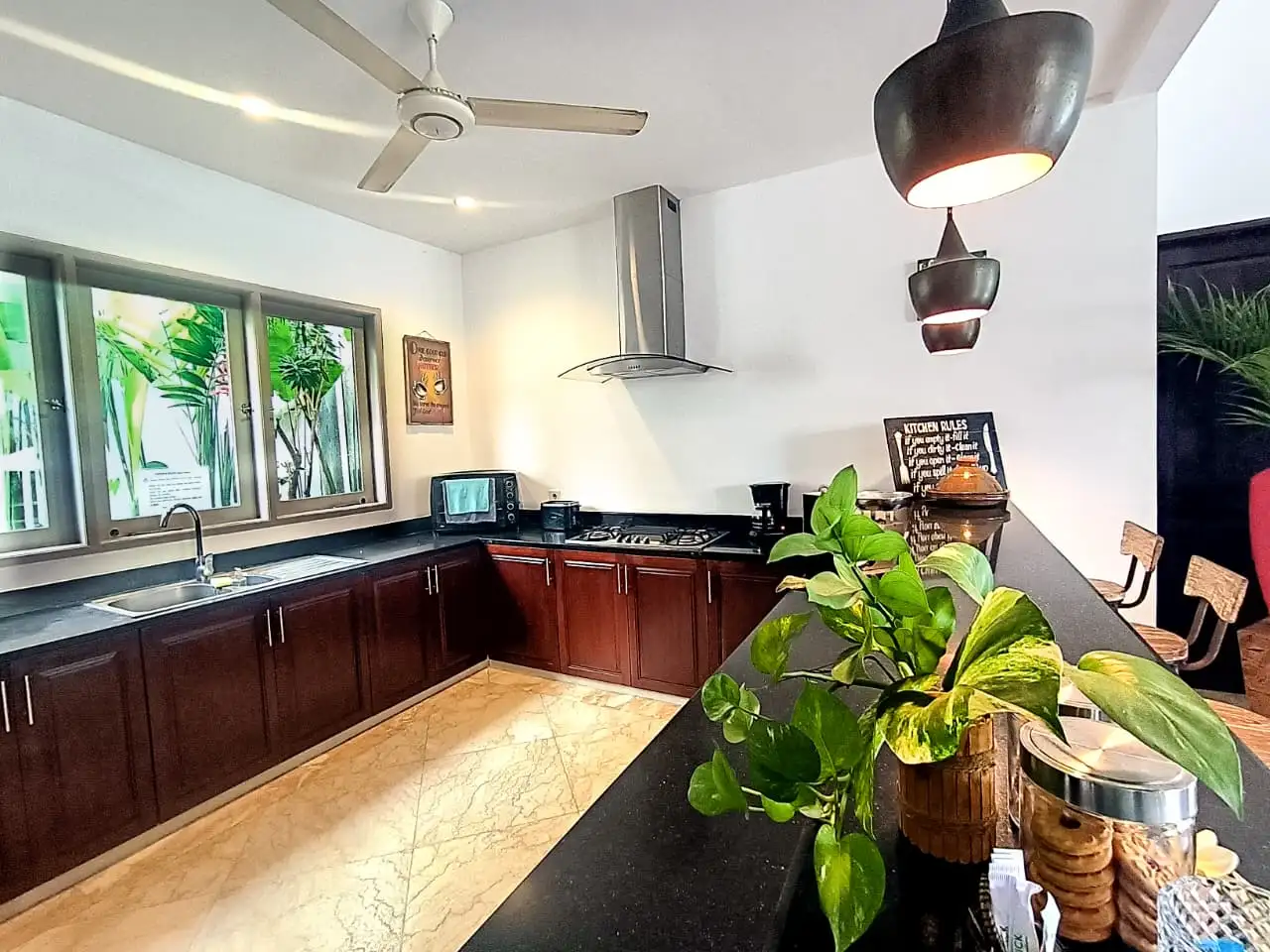 Villa 260m² in Indonesia, Kerobokan. Priced at 160000$ rent photo-8