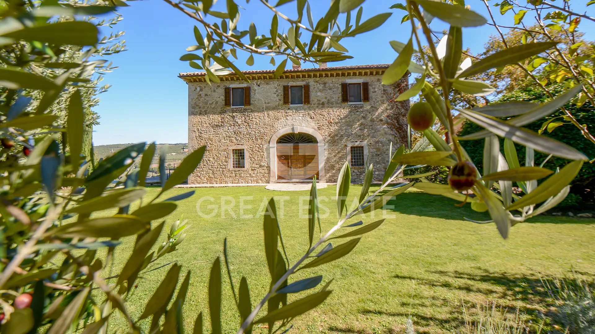 House 662m² in Italy, Terney. Priced at 1300000€ rent photo-11