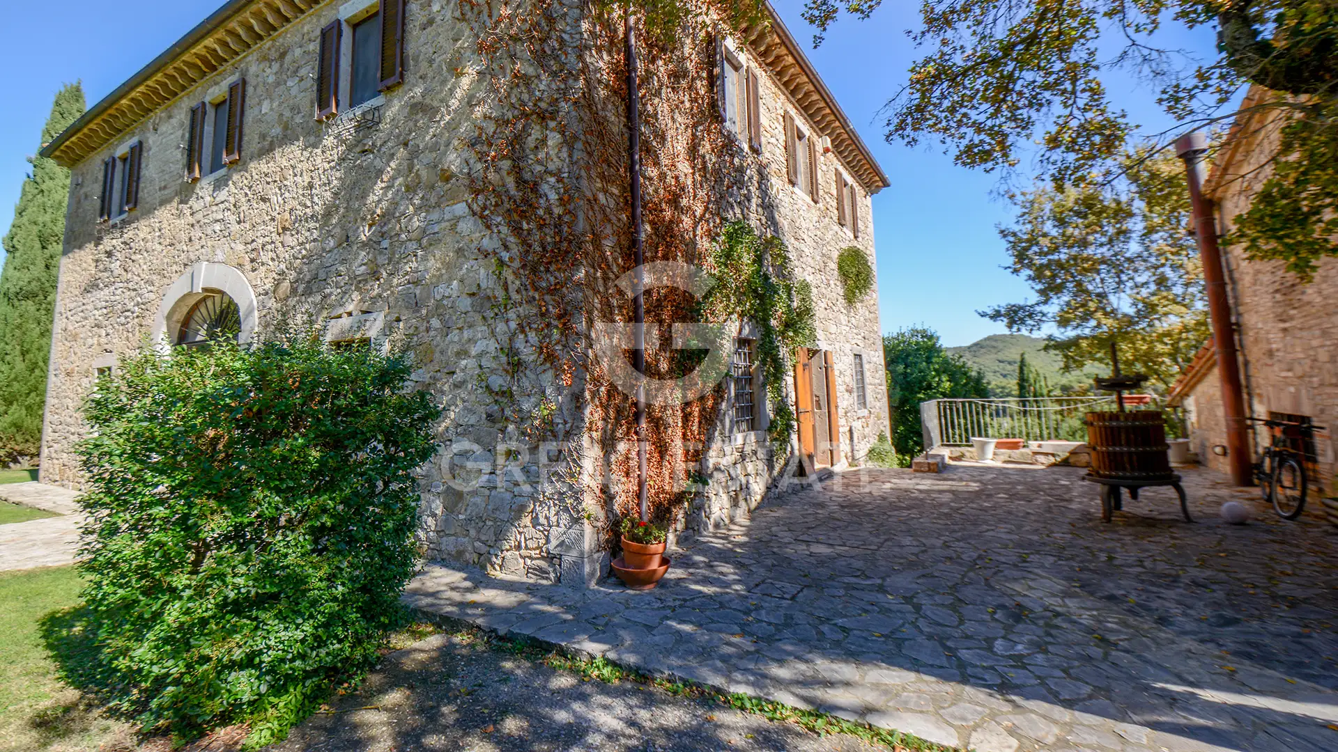 House 662m² in Italy, Terney. Priced at 1300000€ rent photo-13