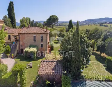 Buy in Italy for 1050000€