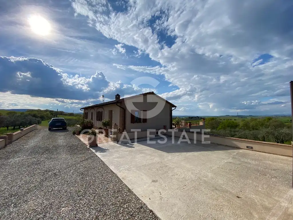 House 1765m² in Italy, Perugia. Priced at 1580000€ rent photo-4