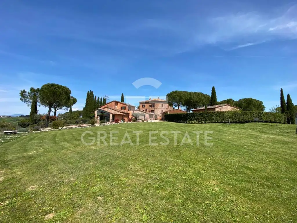 House 1765m² in Italy, Perugia. Priced at 1580000€ rent photo-5