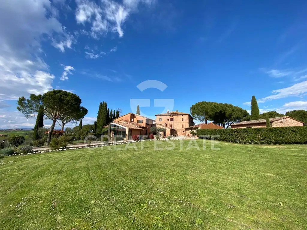 House 1765m² in Italy, Perugia. Priced at 1580000€ rent photo-6