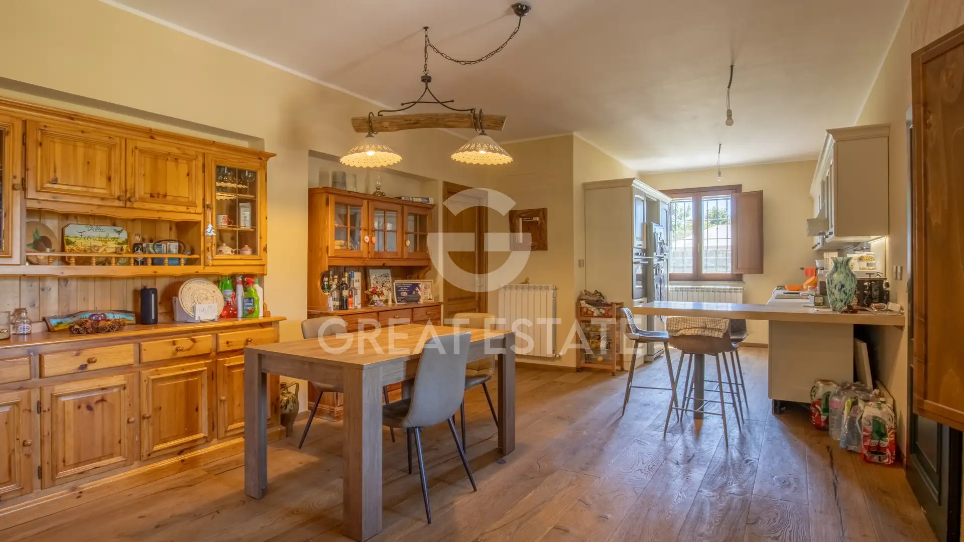 House 325m² in Italy, Perugia. Priced at 510000€ rent photo-7
