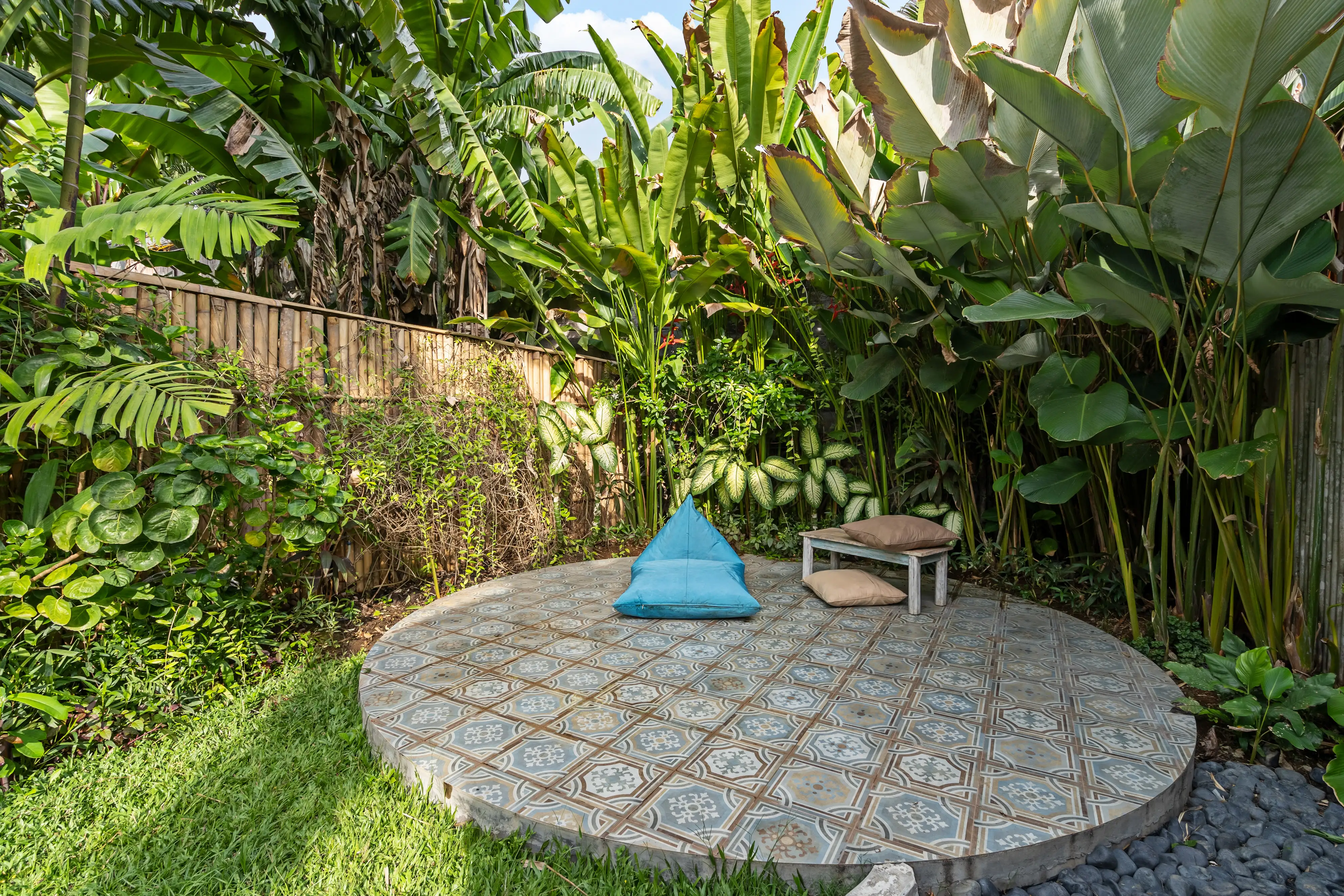 Villa 300m² in Indonesia, Umalas. Priced at 9300$ rent photo-2