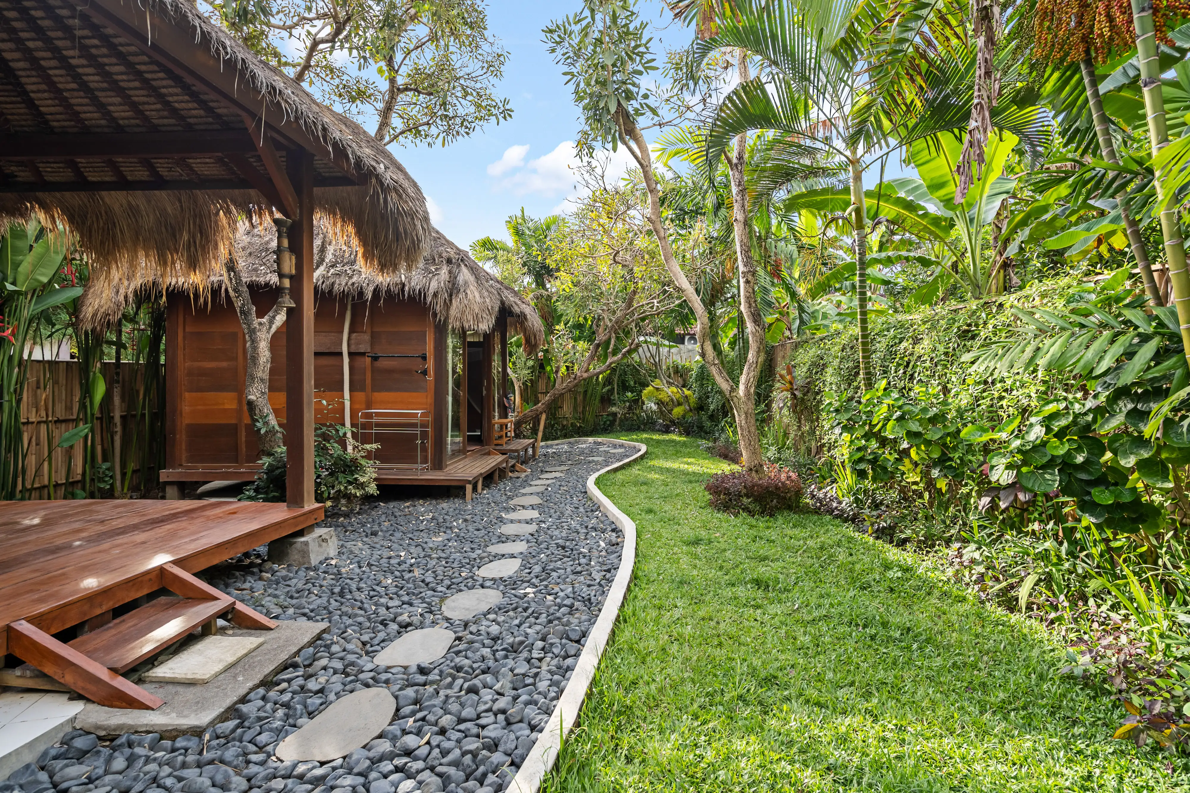 Villa 300m² in Indonesia, Umalas. Priced at 9300$ rent photo-11