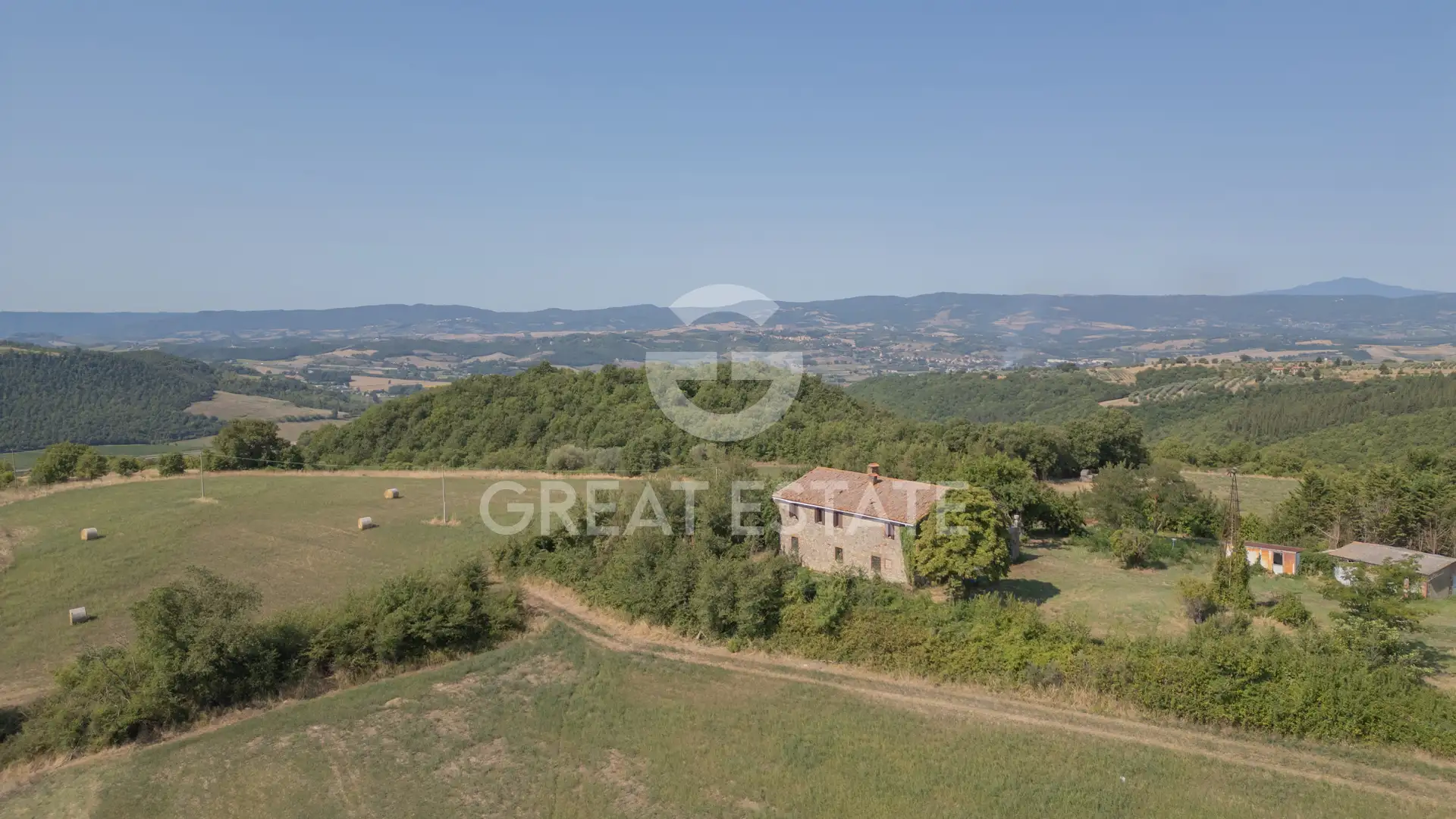 House 824m² in Italy, Terney. Priced at 590000€ rent photo-13