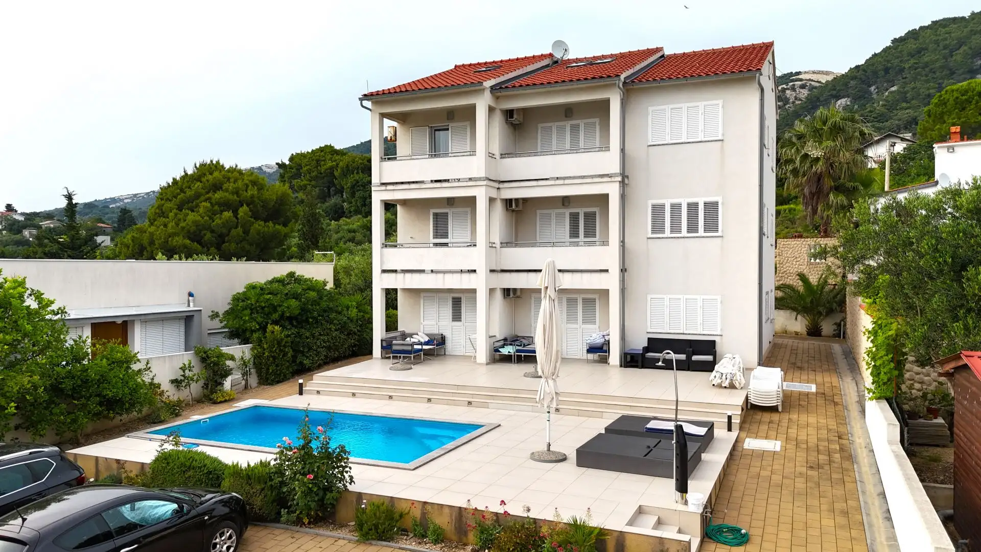 Hotels 400m² in Croatia, Banjol. Priced at 675000€ rent photo-3