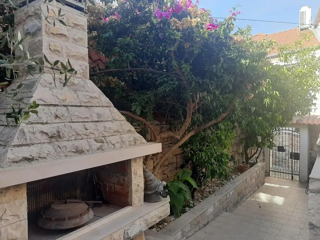 Hotels 450m² in Croatia, Supetar. Priced at 1650000€ rent photo-16