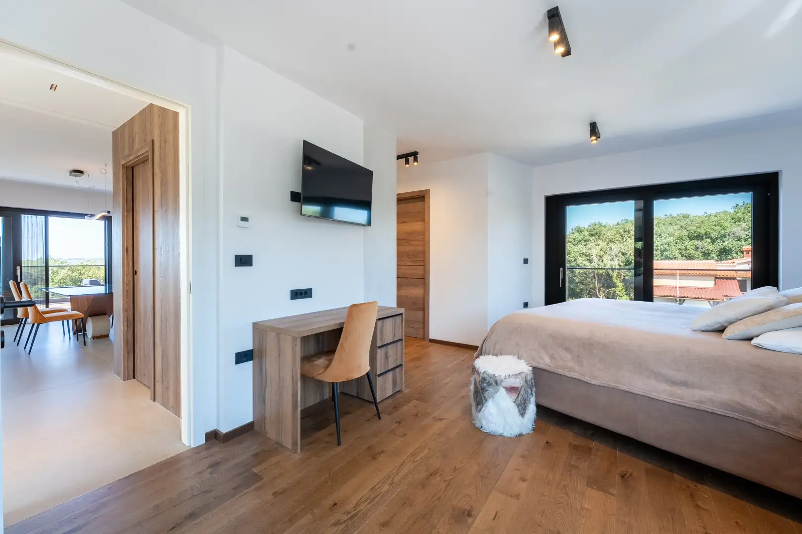 Villa 311m² in Croatia, Medulin. Priced at 2700000€ rent photo-11