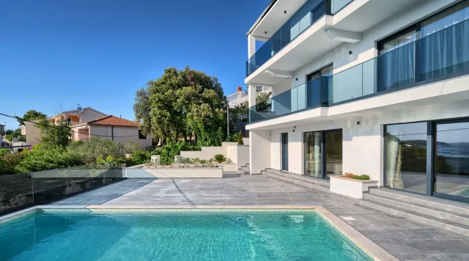 Villa 225m² in Croatia, Rogoznica. Priced at 1900000€ rent photo-3