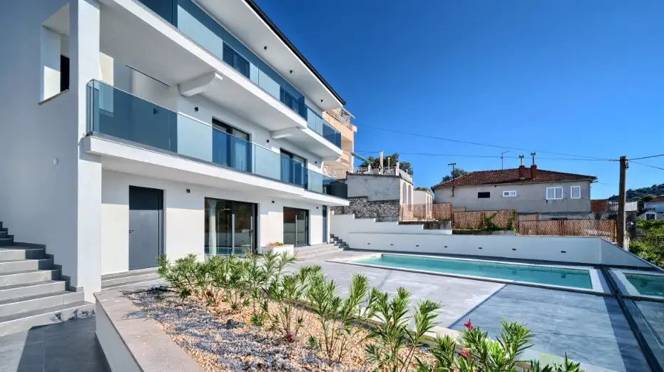 Villa 225m² in Croatia, Rogoznica. Priced at 1900000€ rent photo-4