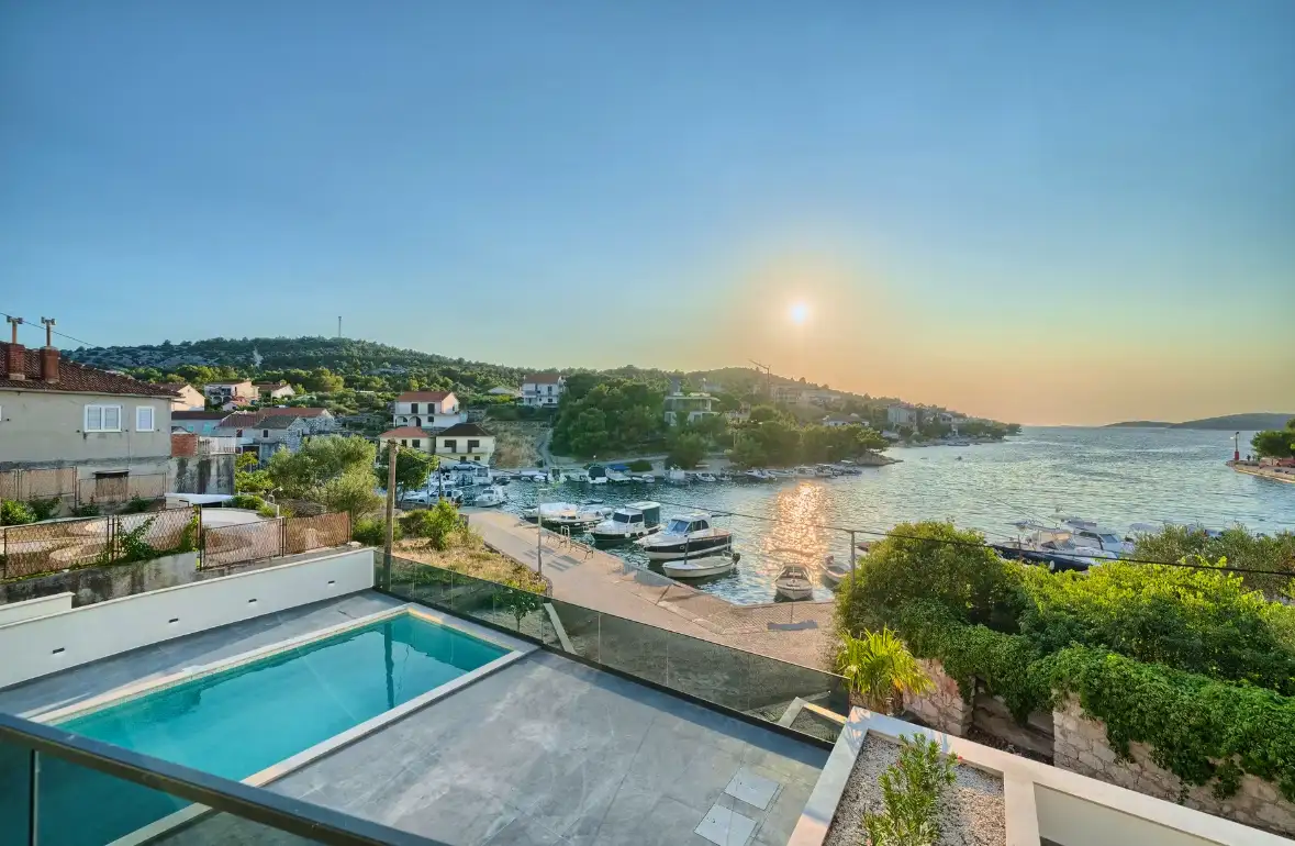Villa 225m² in Croatia, Rogoznica. Priced at 1900000€ rent photo-5