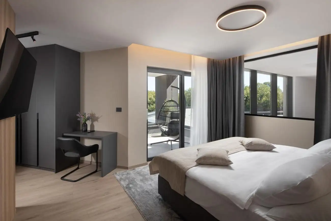 Villa 500m² in Croatia, Labin. Priced at 1765000€ rent photo-24