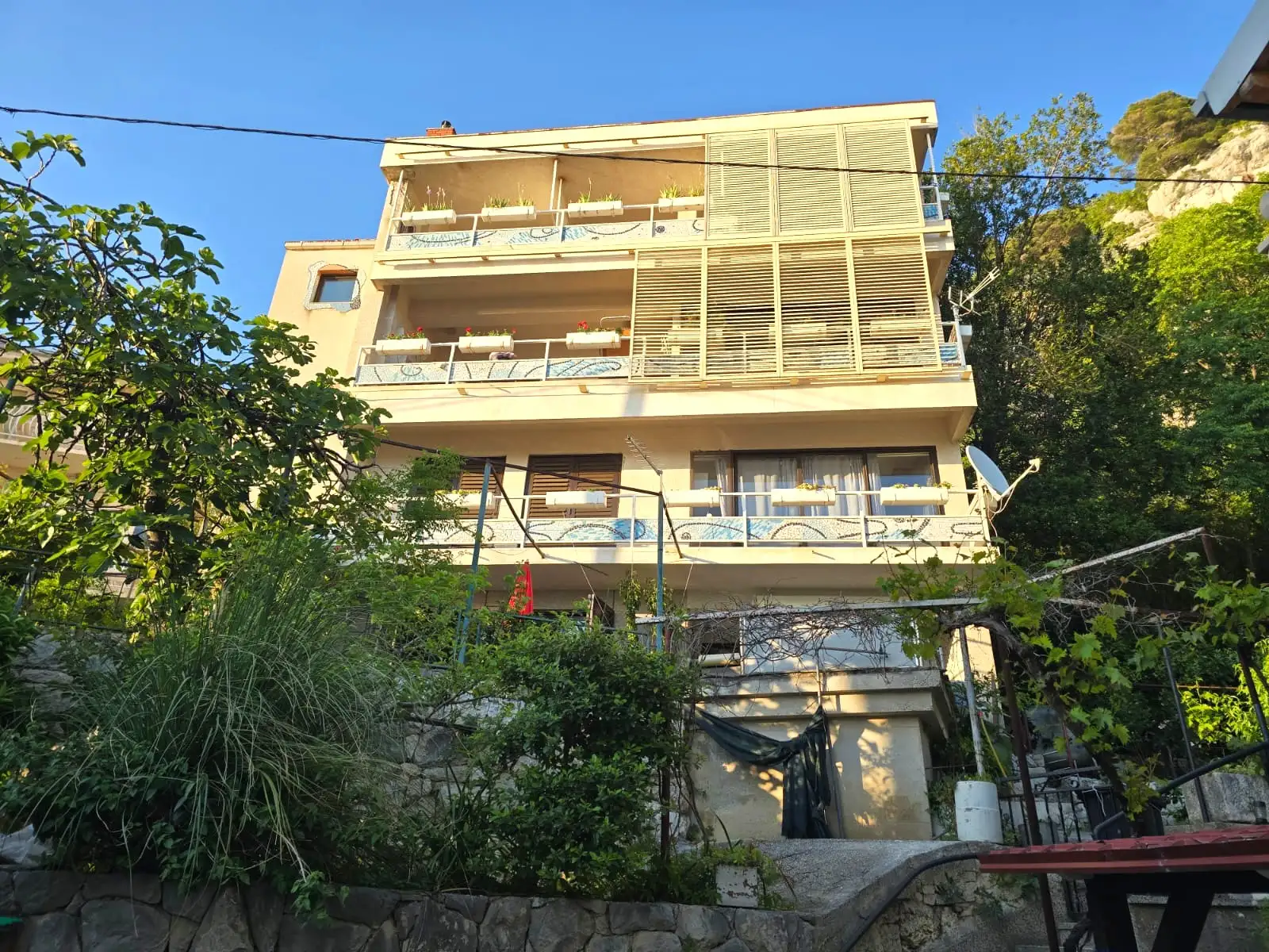 Hotels 317m² in Croatia, Omis. Priced at 950000€ rent photo-3