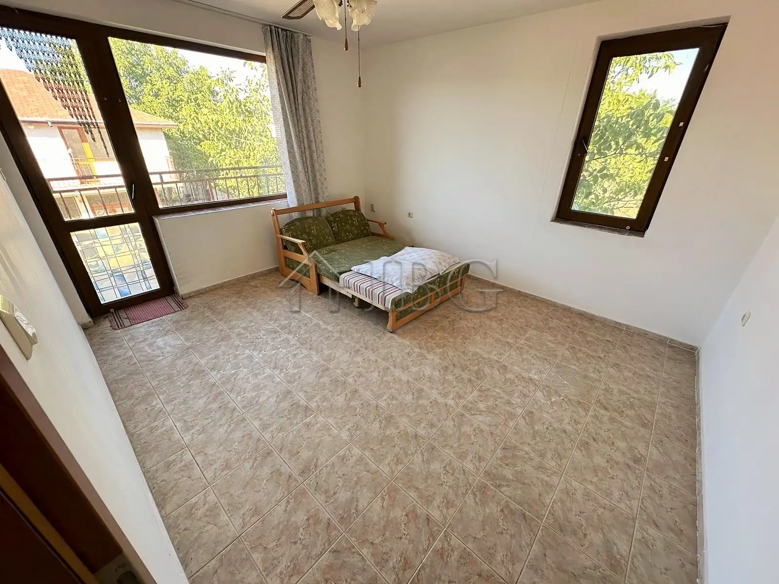 House 132m² in Bulgaria, Poroy. Priced at 72000€ rent photo-11
