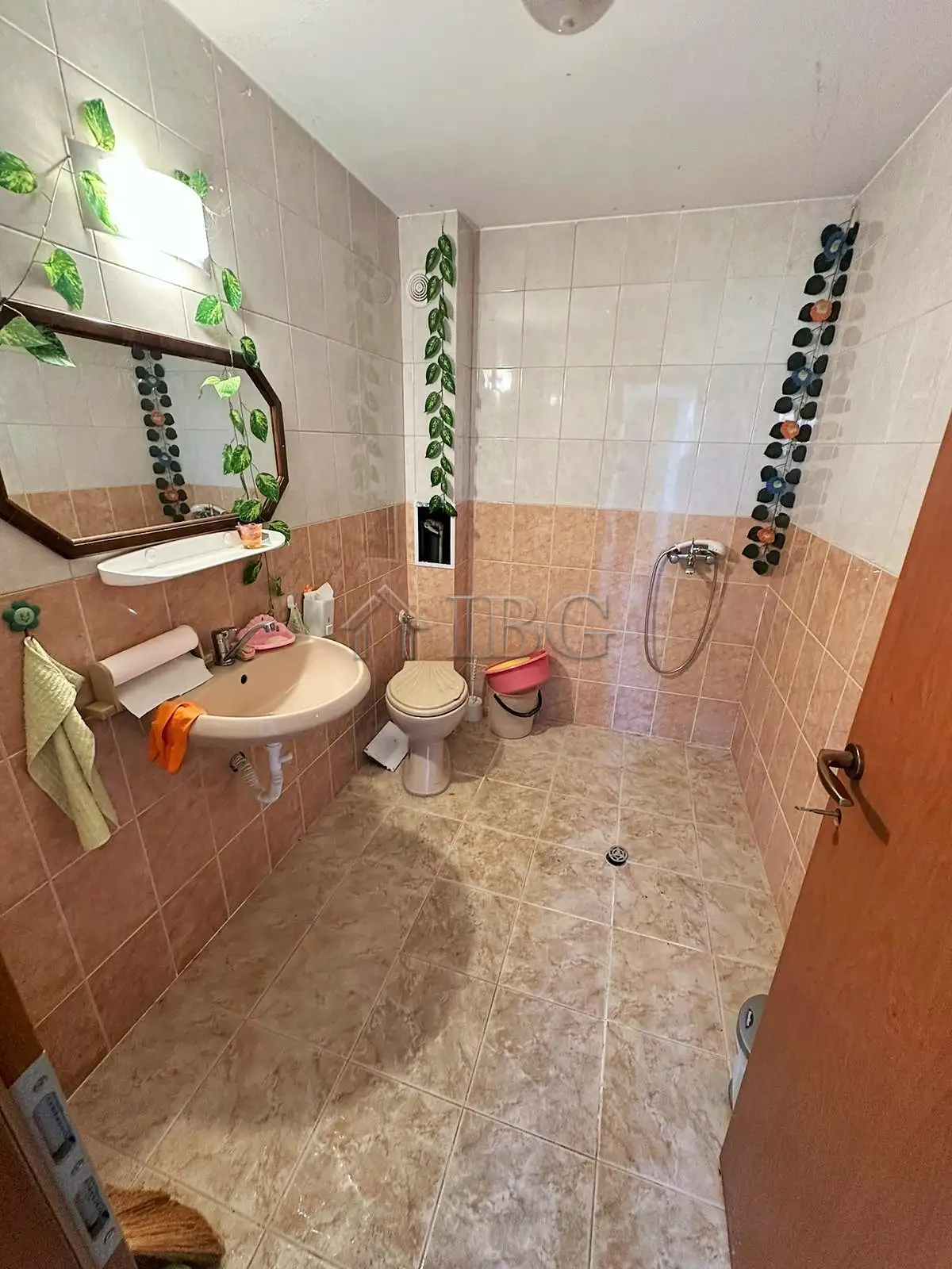 House 132m² in Bulgaria, Poroy. Priced at 72000€ rent photo-15