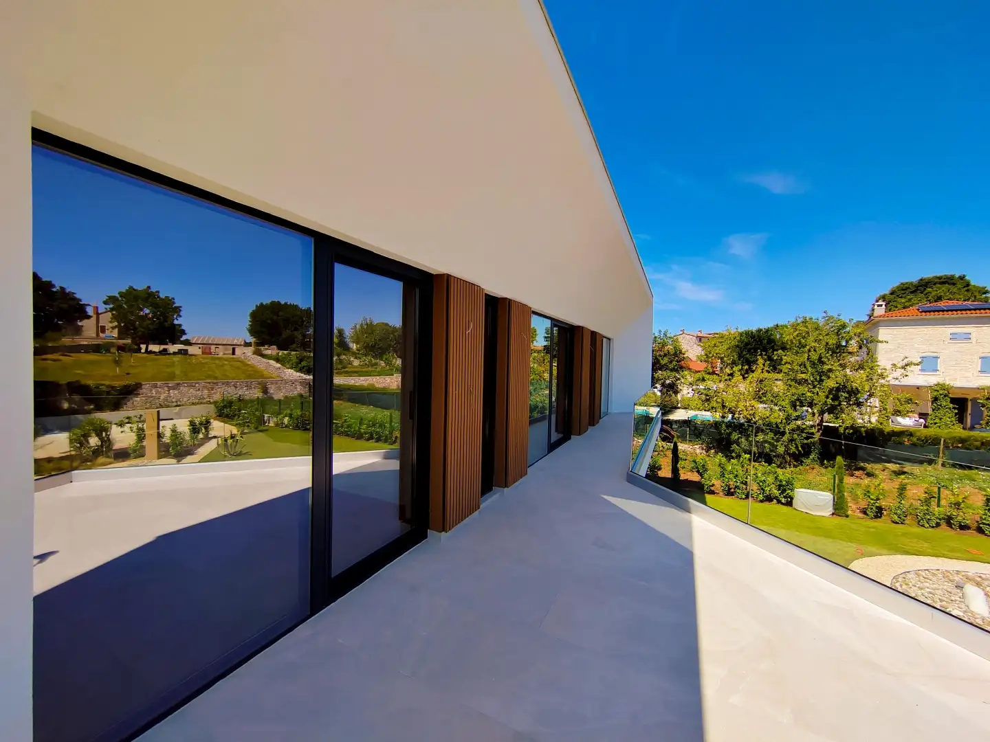 Villa 220m² in Croatia, Tinjan. Priced at 1170000€ rent photo-10