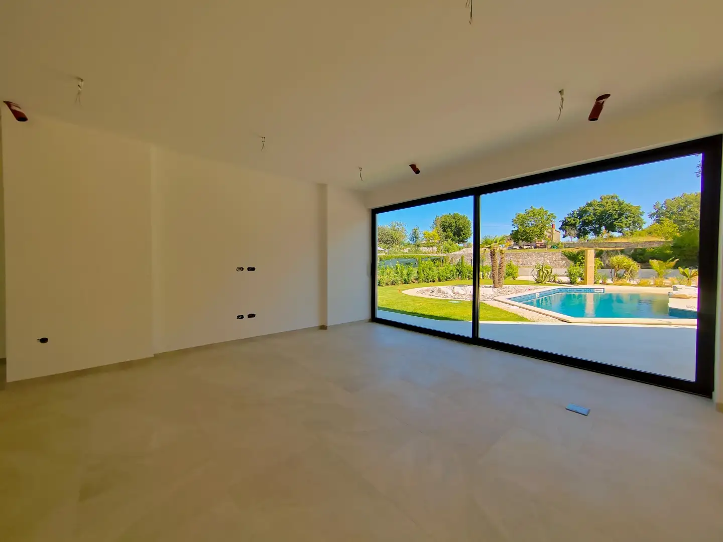 Villa 220m² in Croatia, Tinjan. Priced at 1170000€ rent photo-16