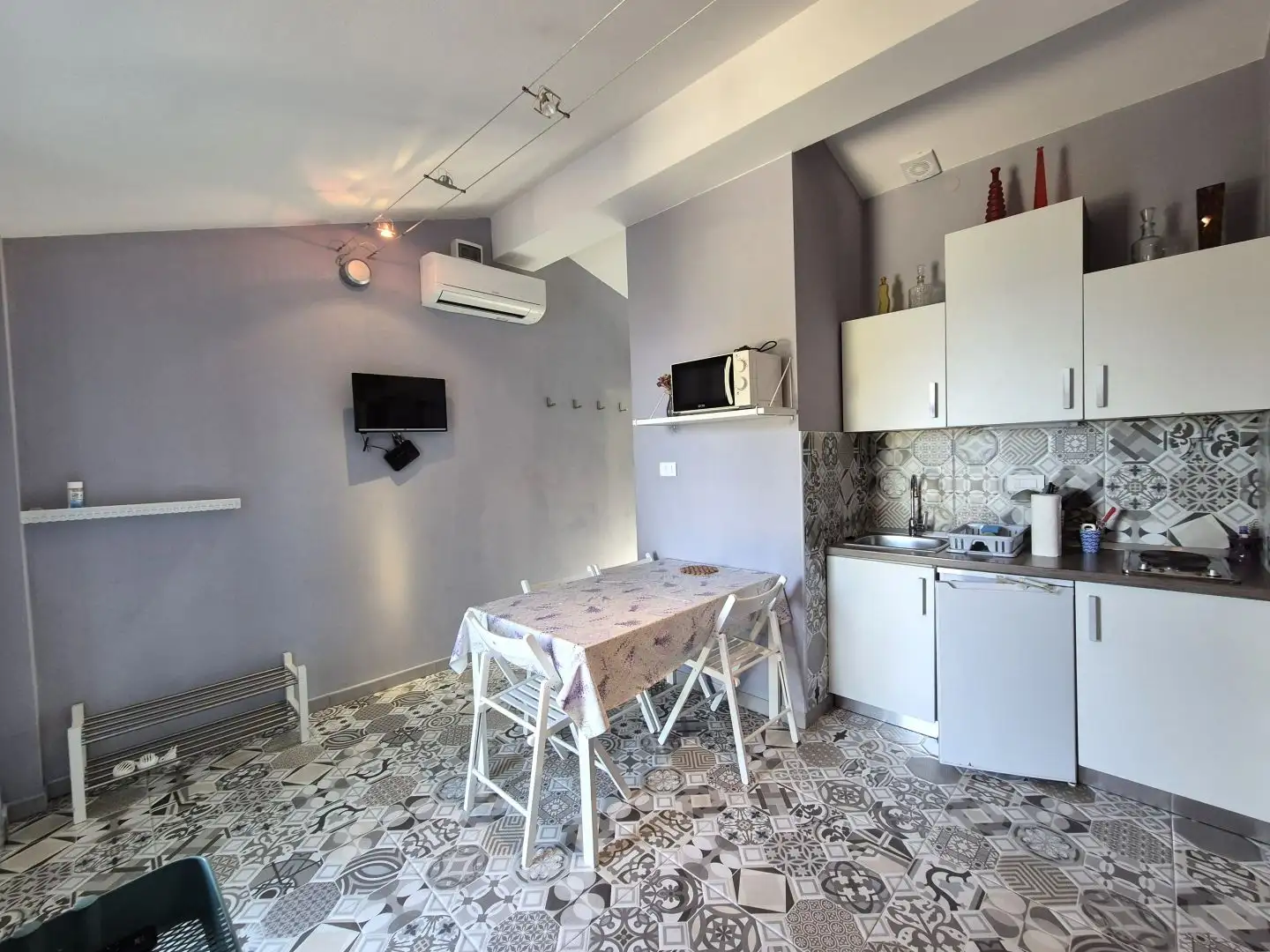 Villa 300m² in Croatia, Labin. Priced at 1660000€ rent photo-11