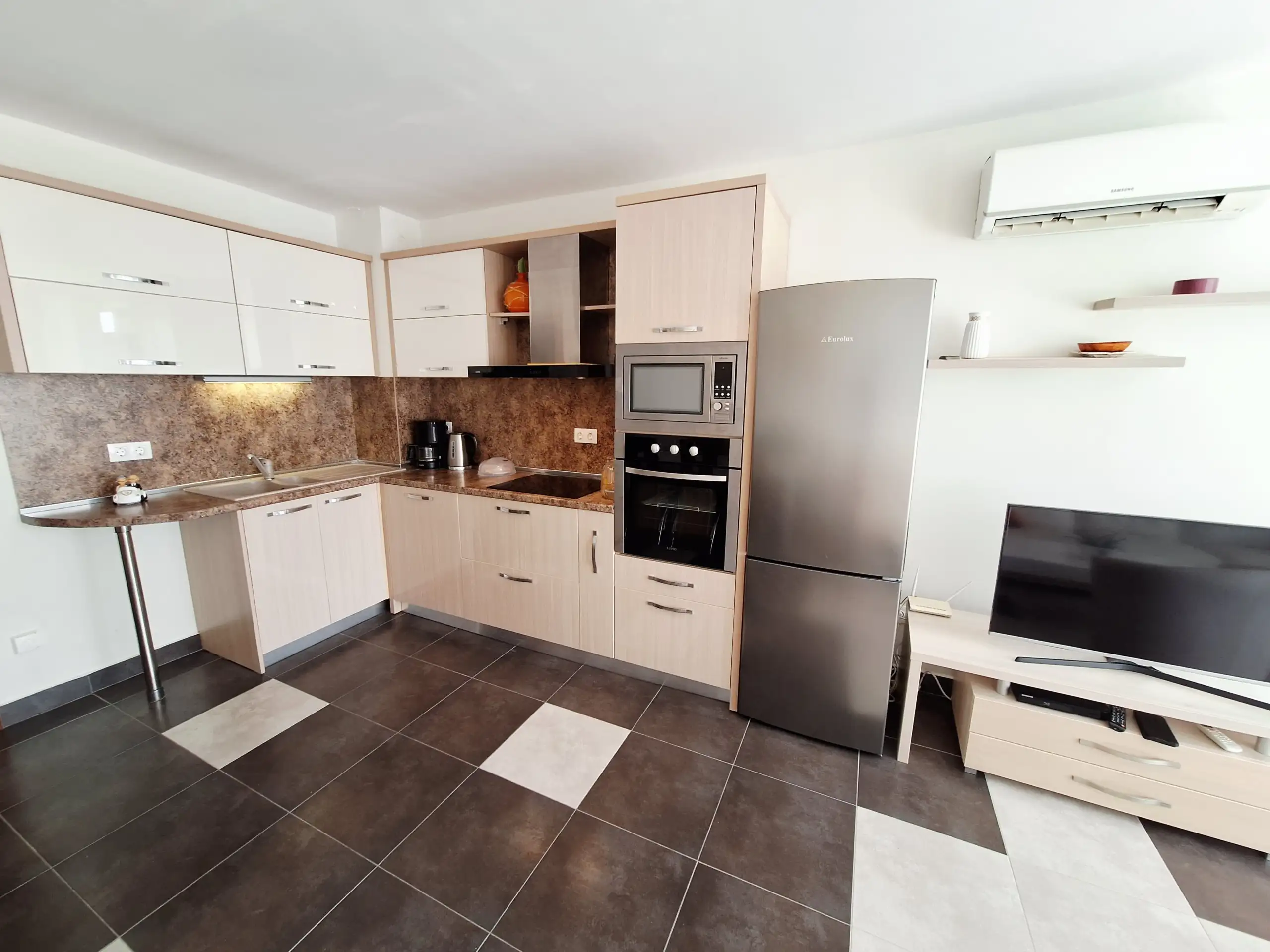 Flat 108m² in Bulgaria, Sveti Vlas. Priced at 175000€ rent photo-9